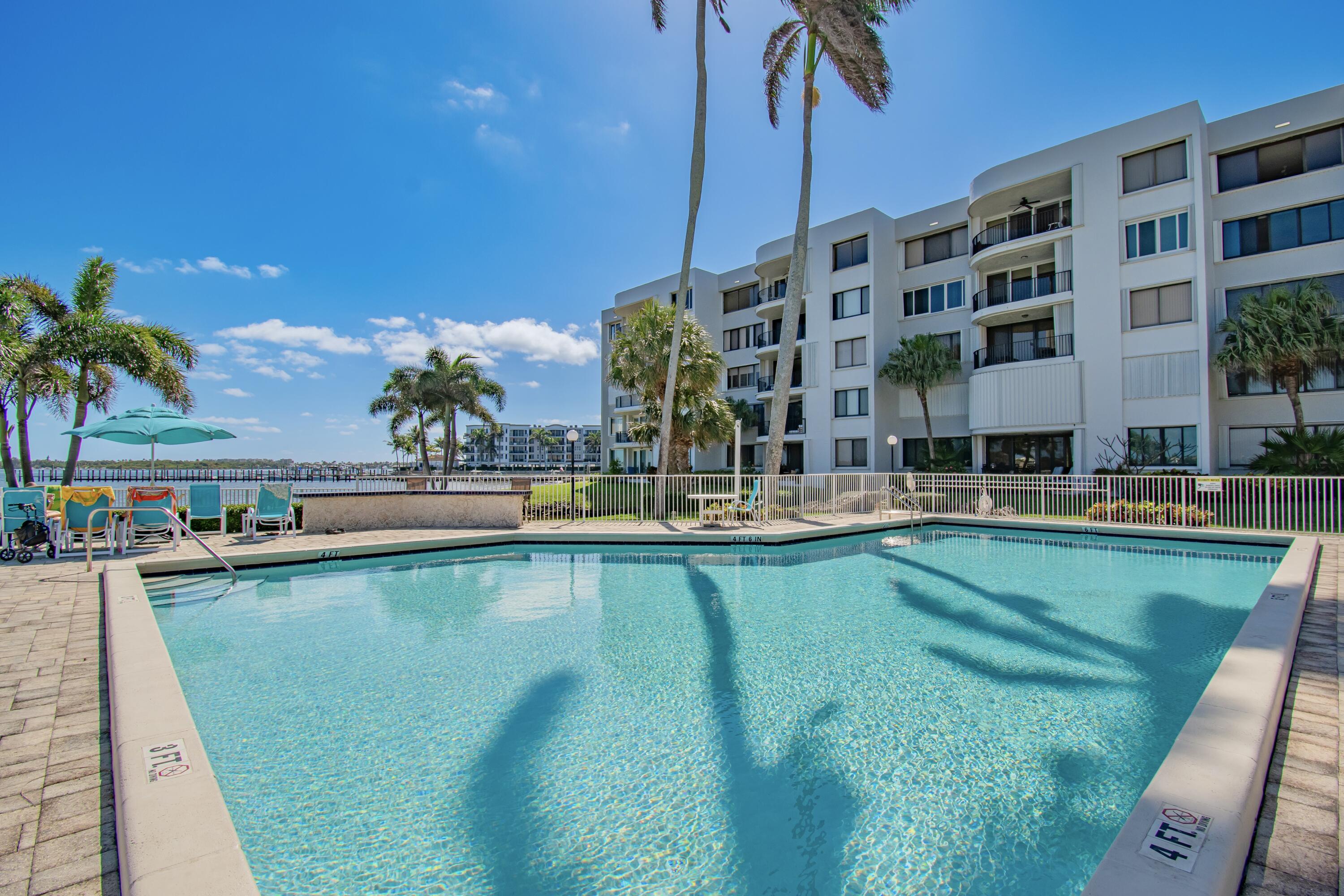 8200 Lakeshore Drive 202
