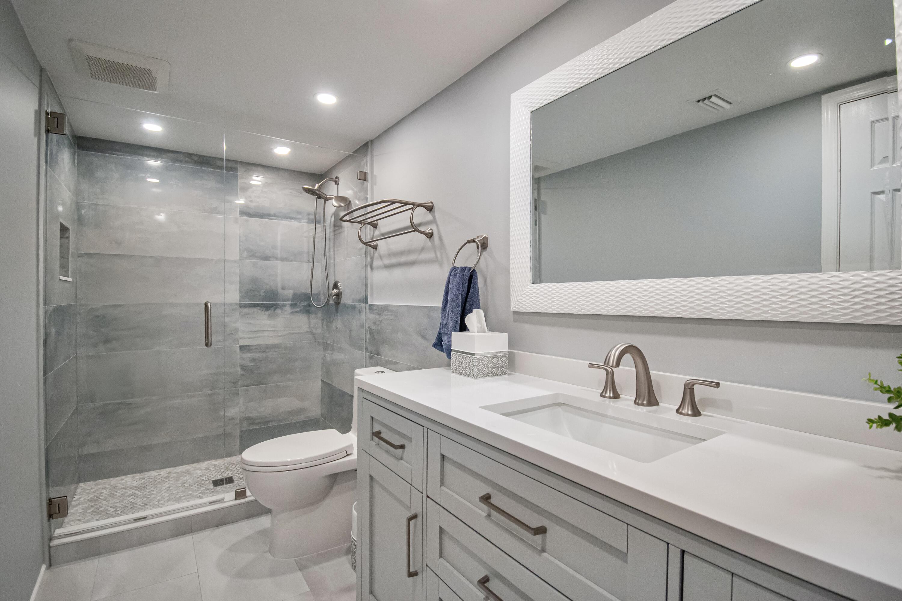 8200 Lakeshore Drive 202