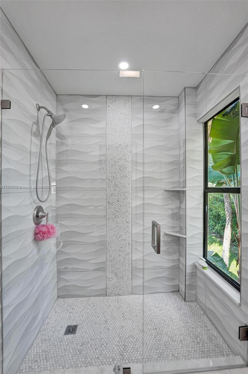 22322 Pineapple Walk Drive