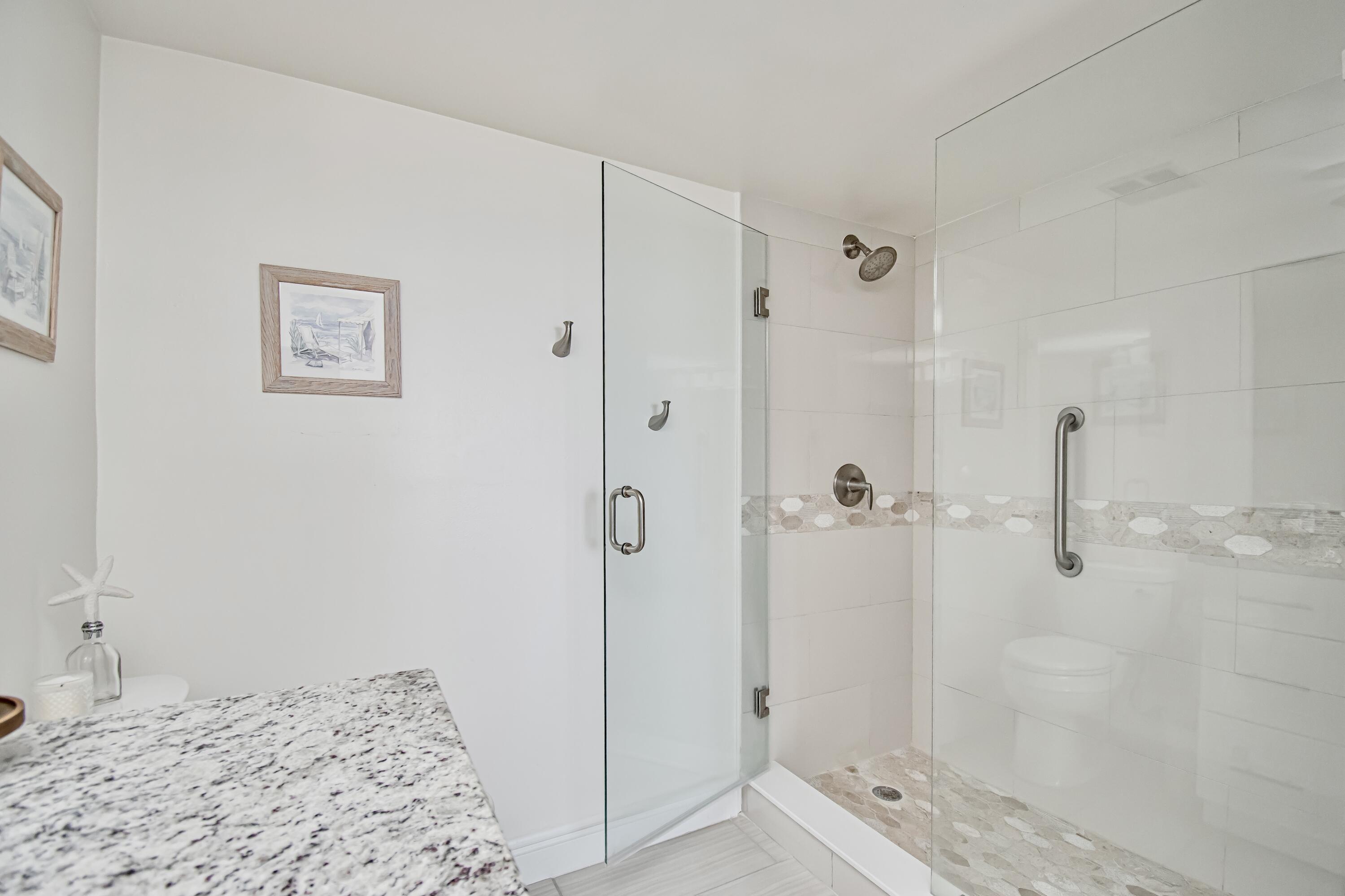 8200 Lakeshore Drive 2010