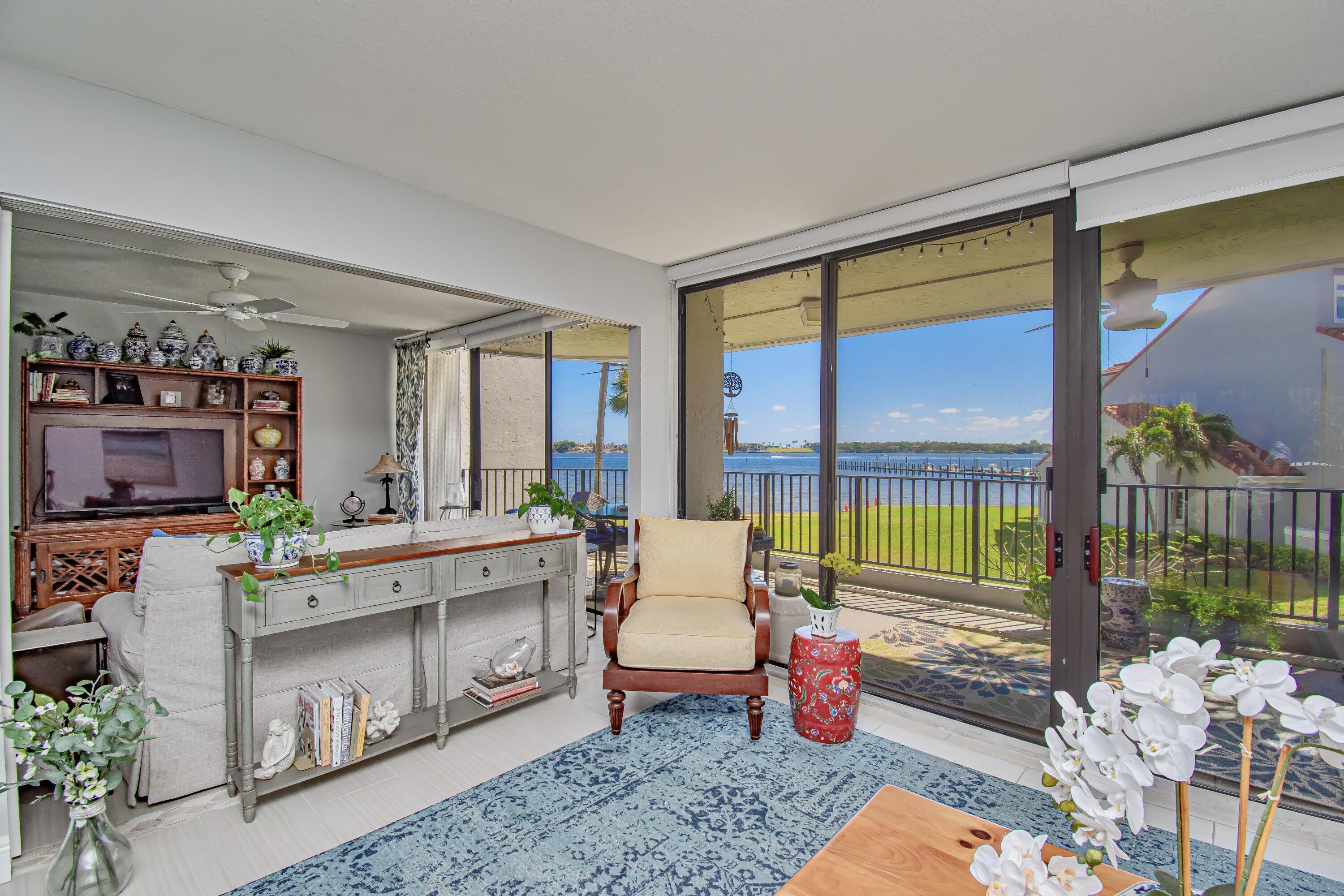 8200 Lakeshore Drive 2010