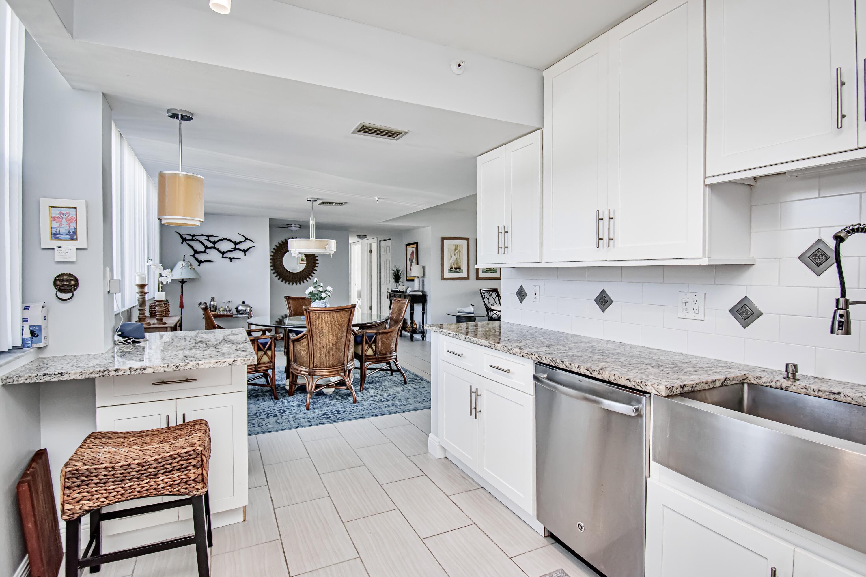 8200 Lakeshore Drive 2010