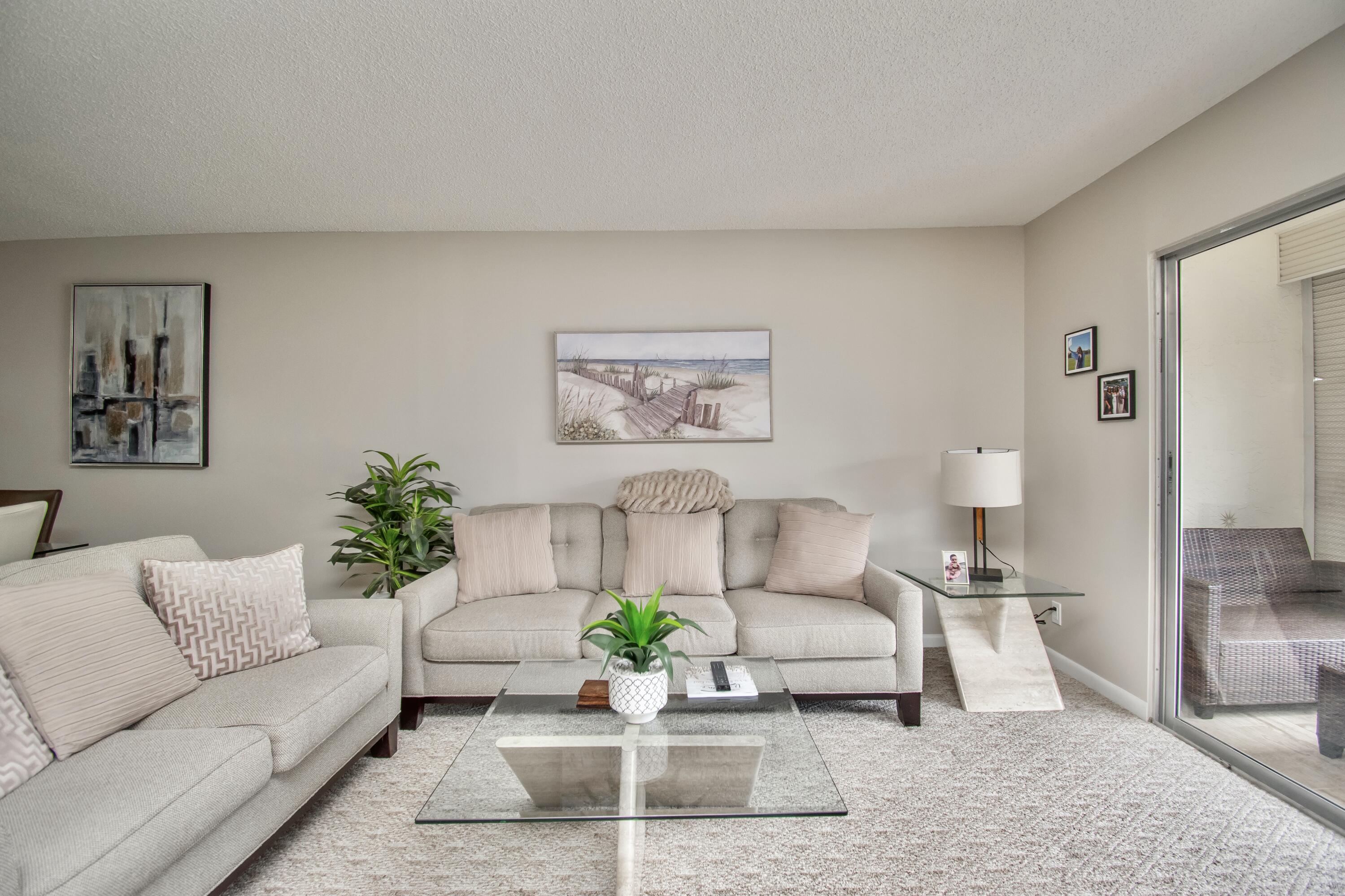 7286 Huntington Lane 408