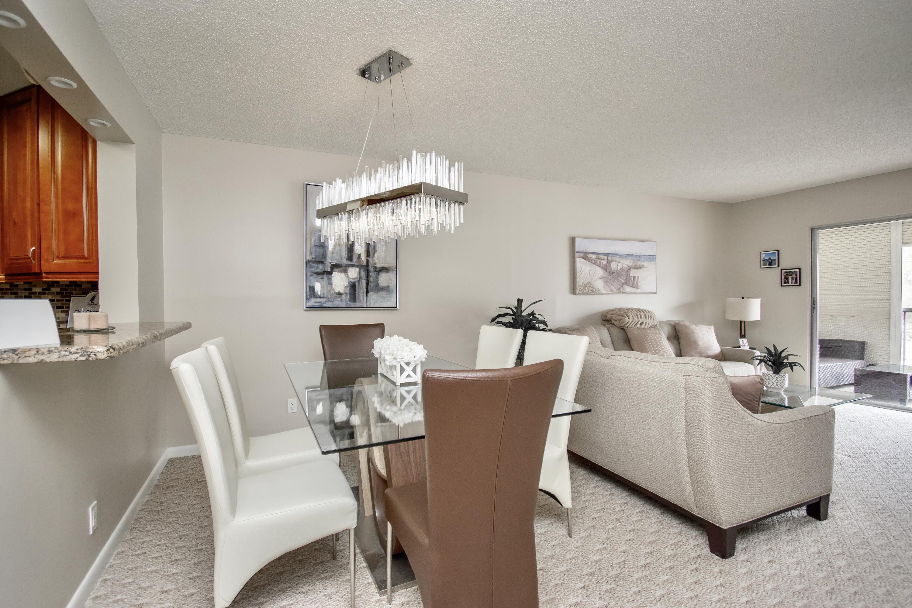 7286 Huntington Lane 408