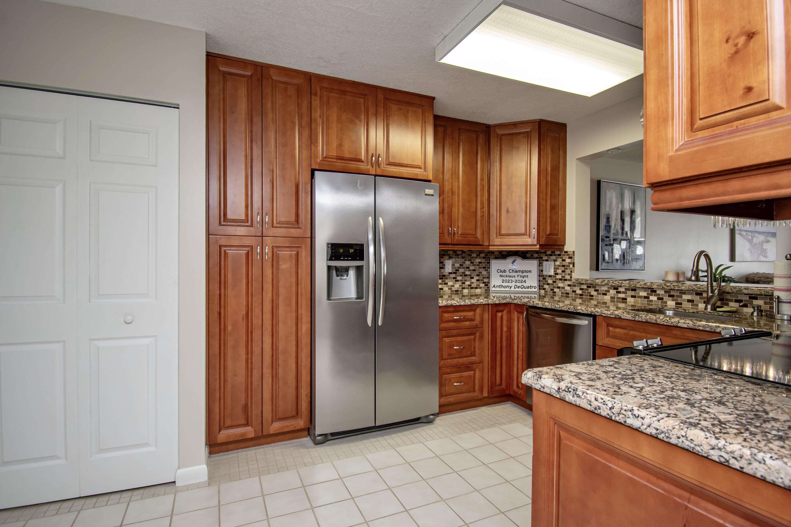 7286 Huntington Lane 408