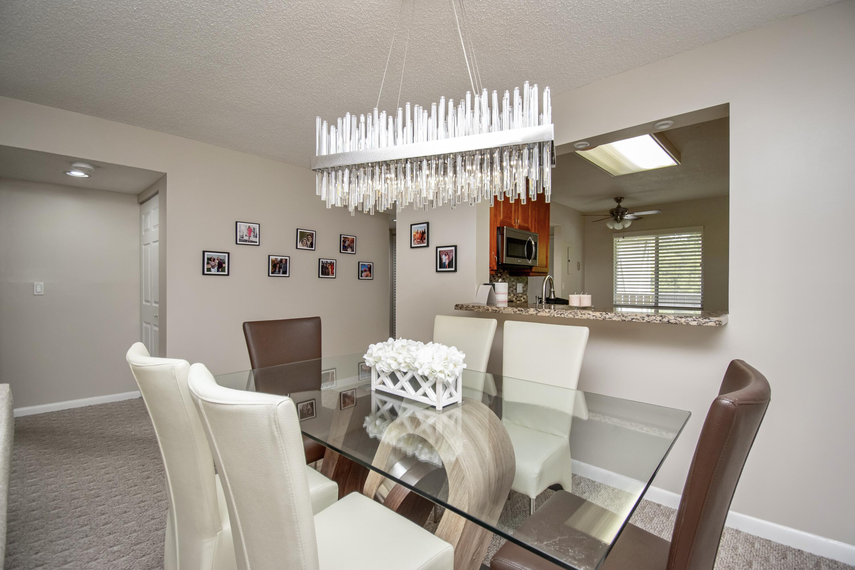7286 Huntington Lane 408