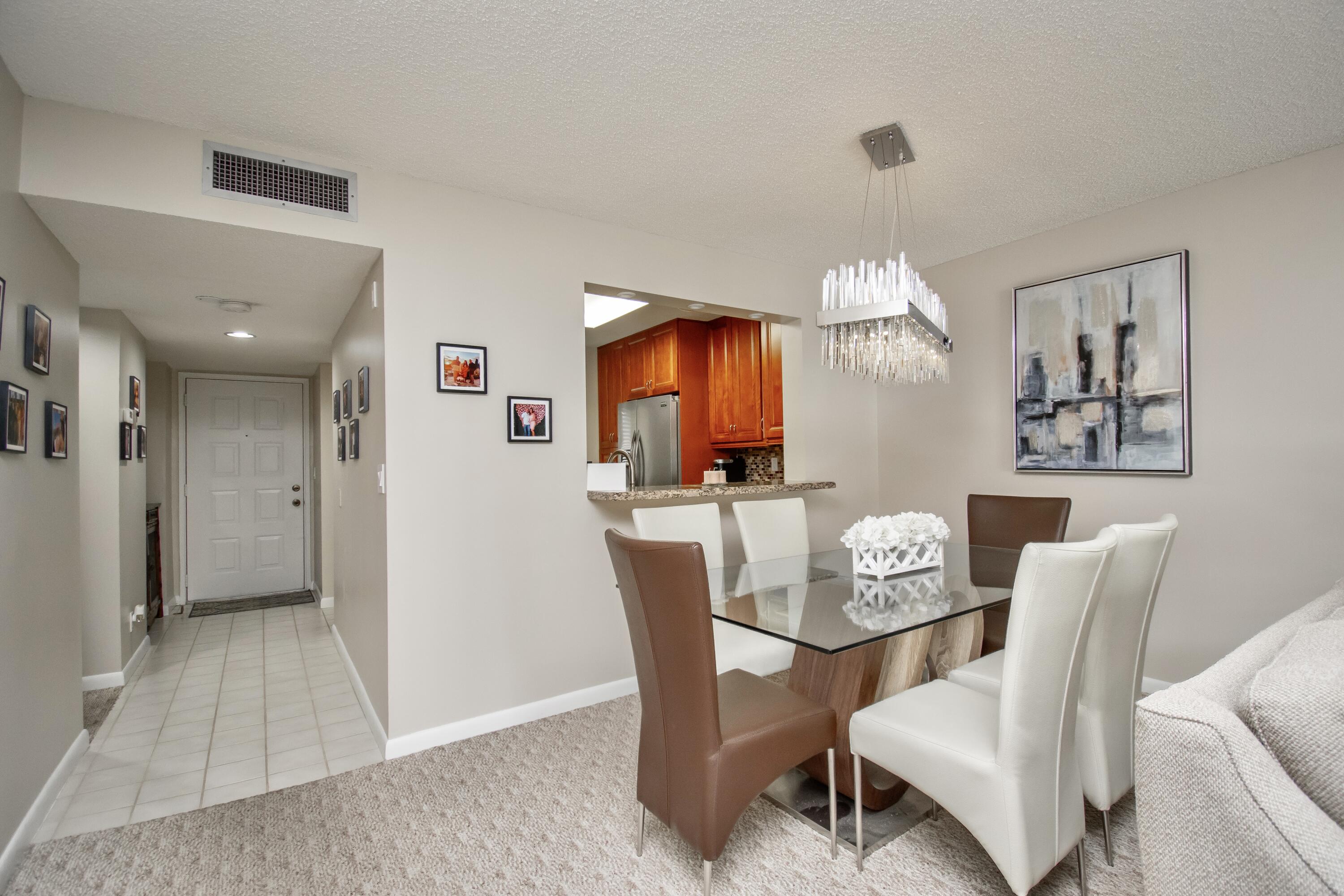 7286 Huntington Lane 408