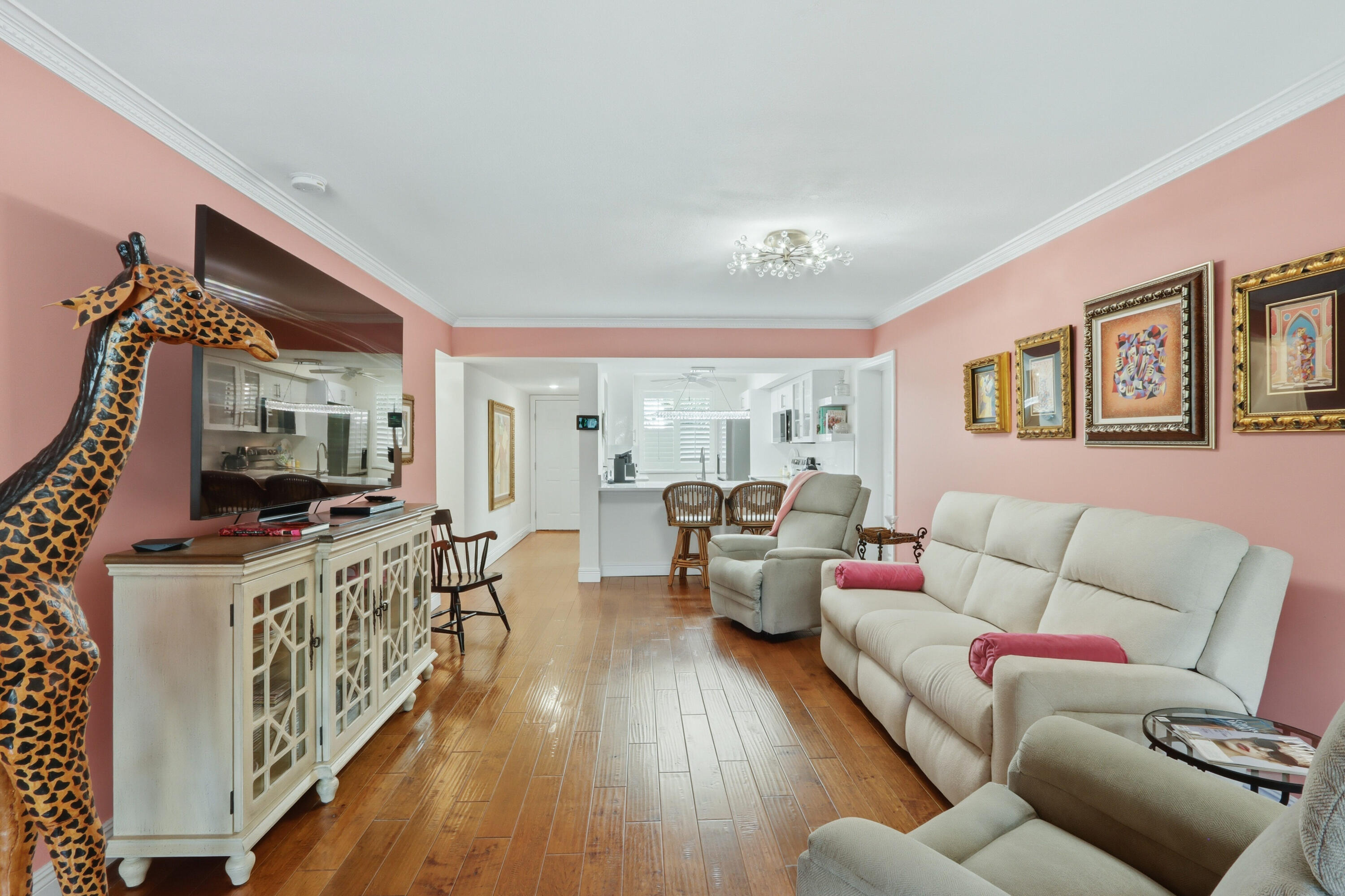 6133 Balboa Circle 302