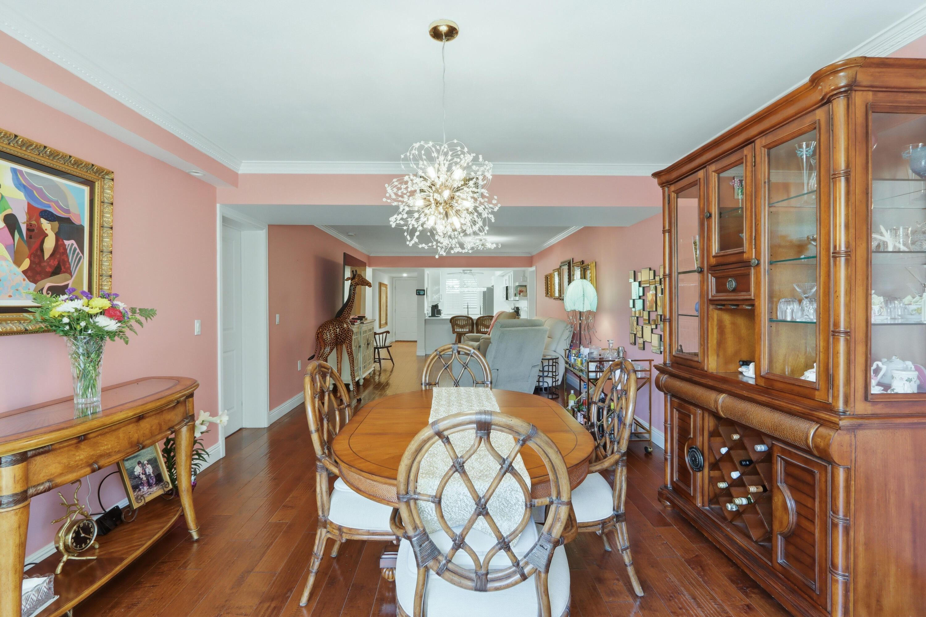 6133 Balboa Circle 302