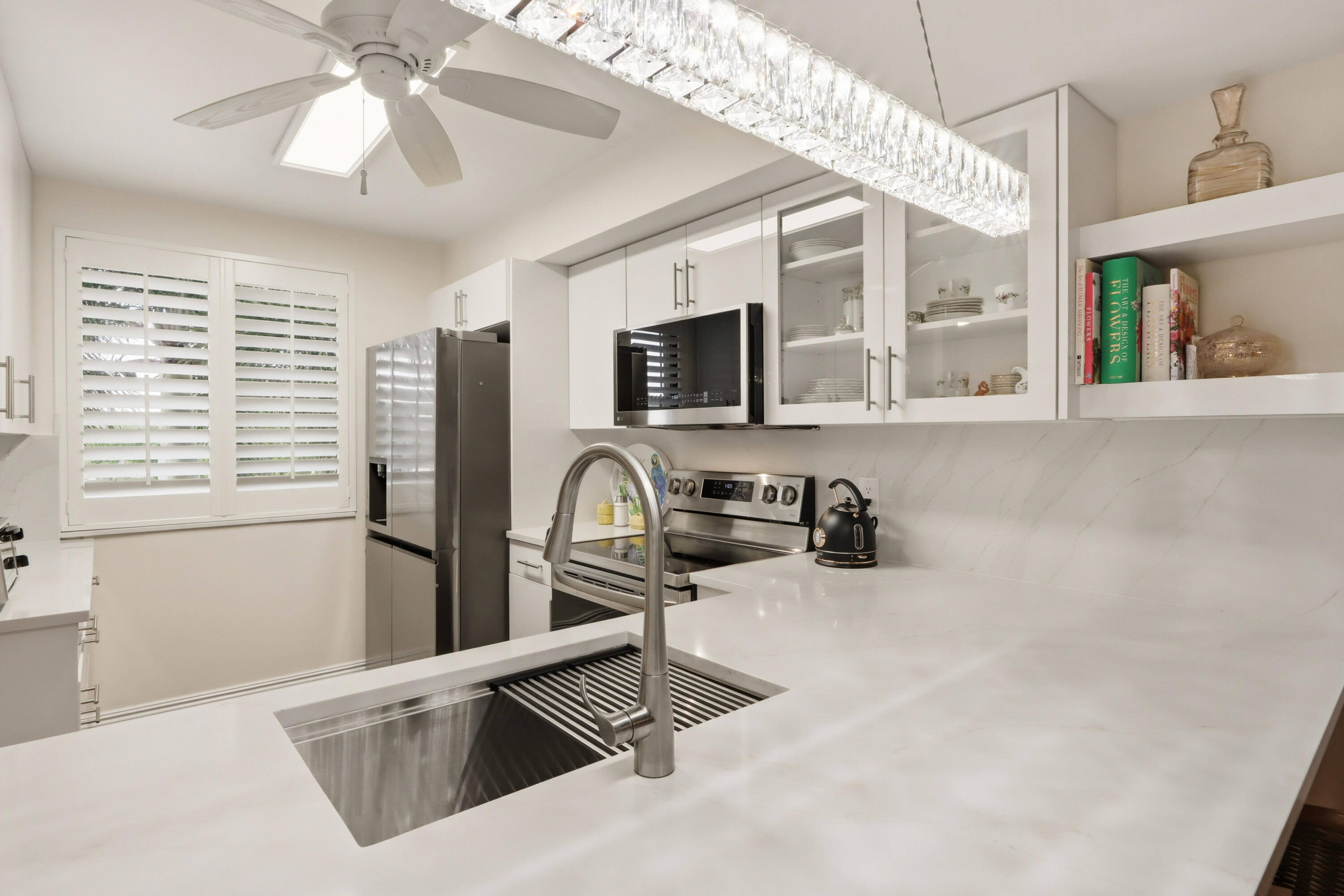6133 Balboa Circle 302