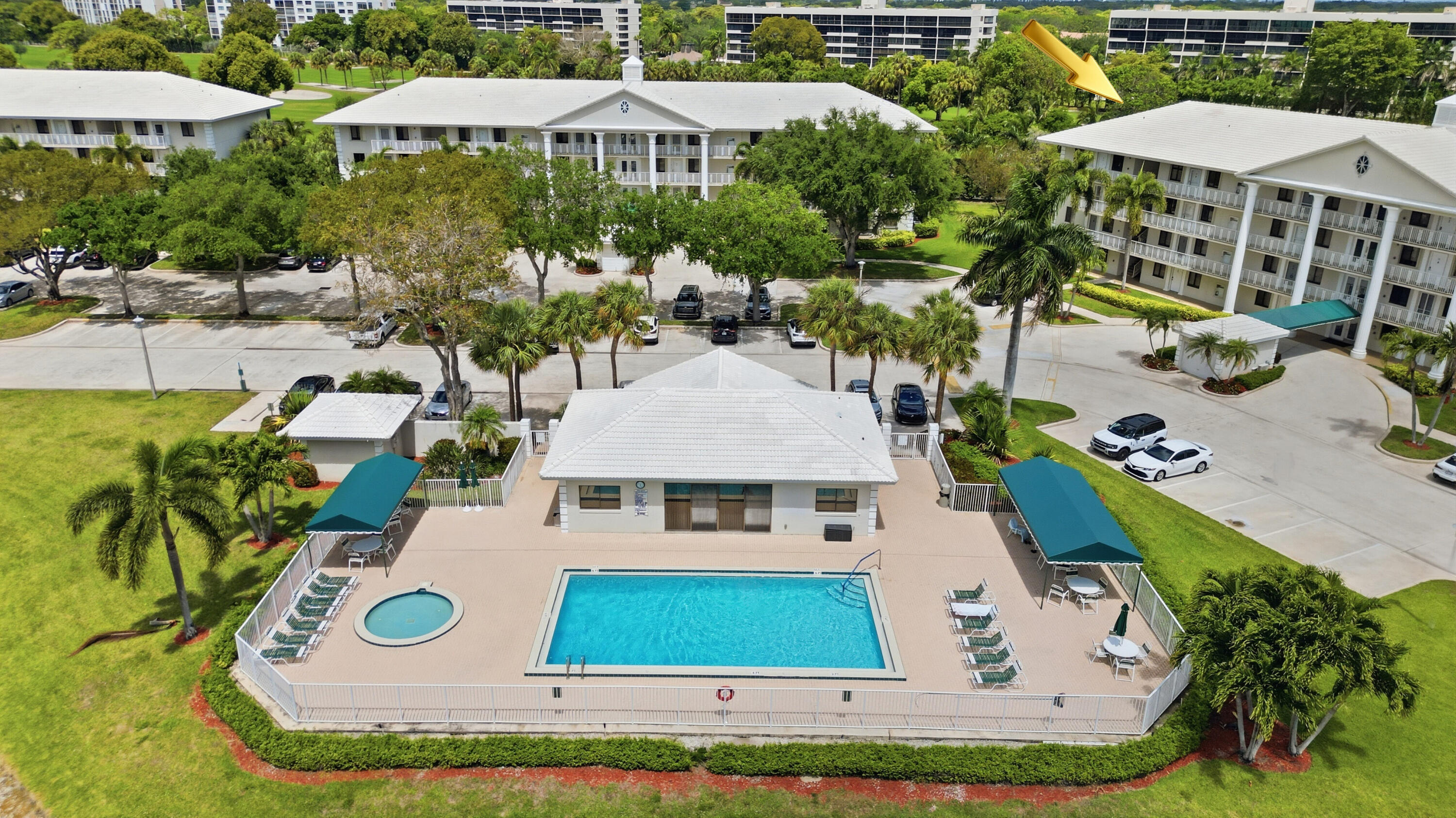 6133 Balboa Circle 302
