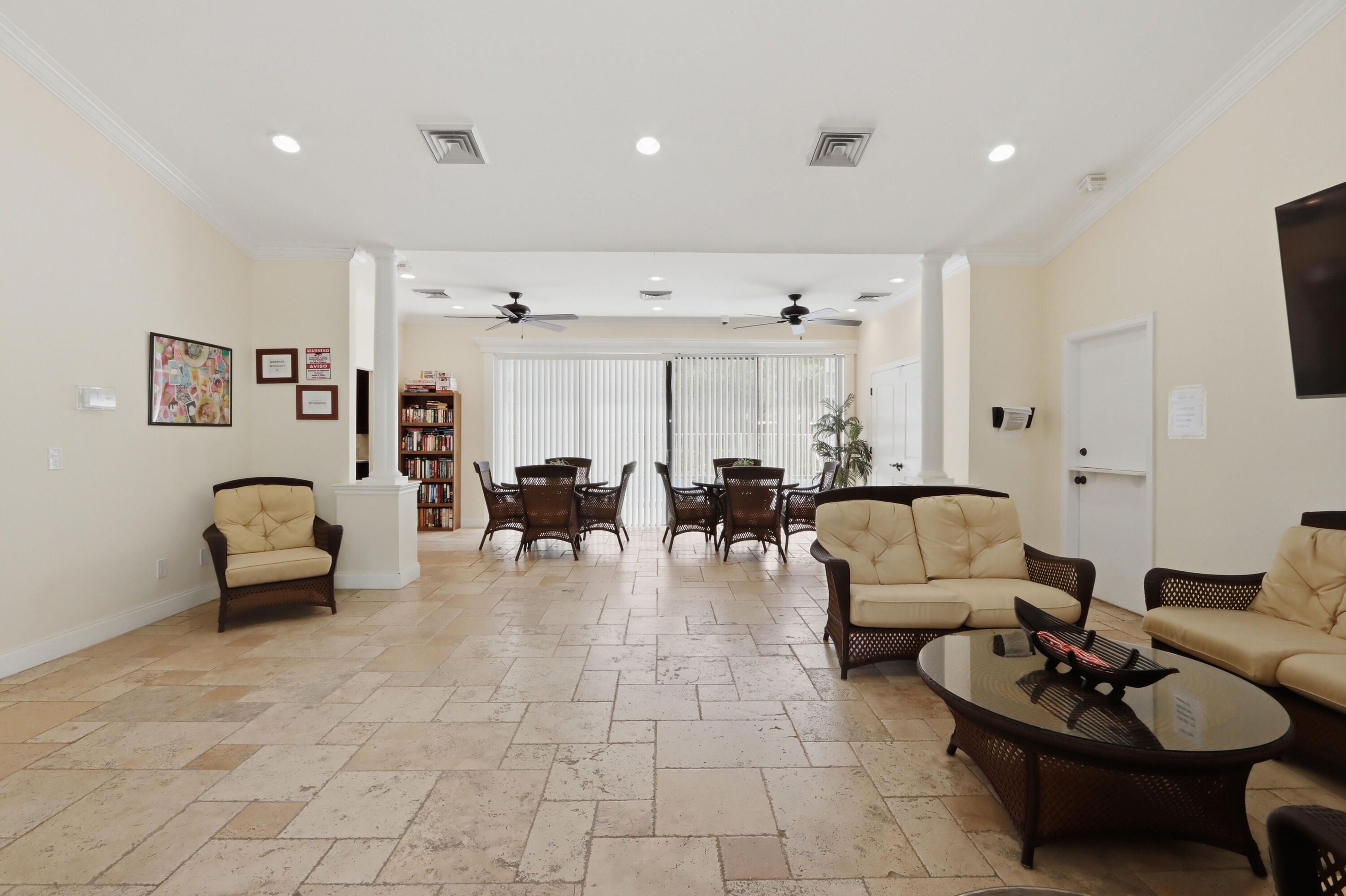 6133 Balboa Circle 302