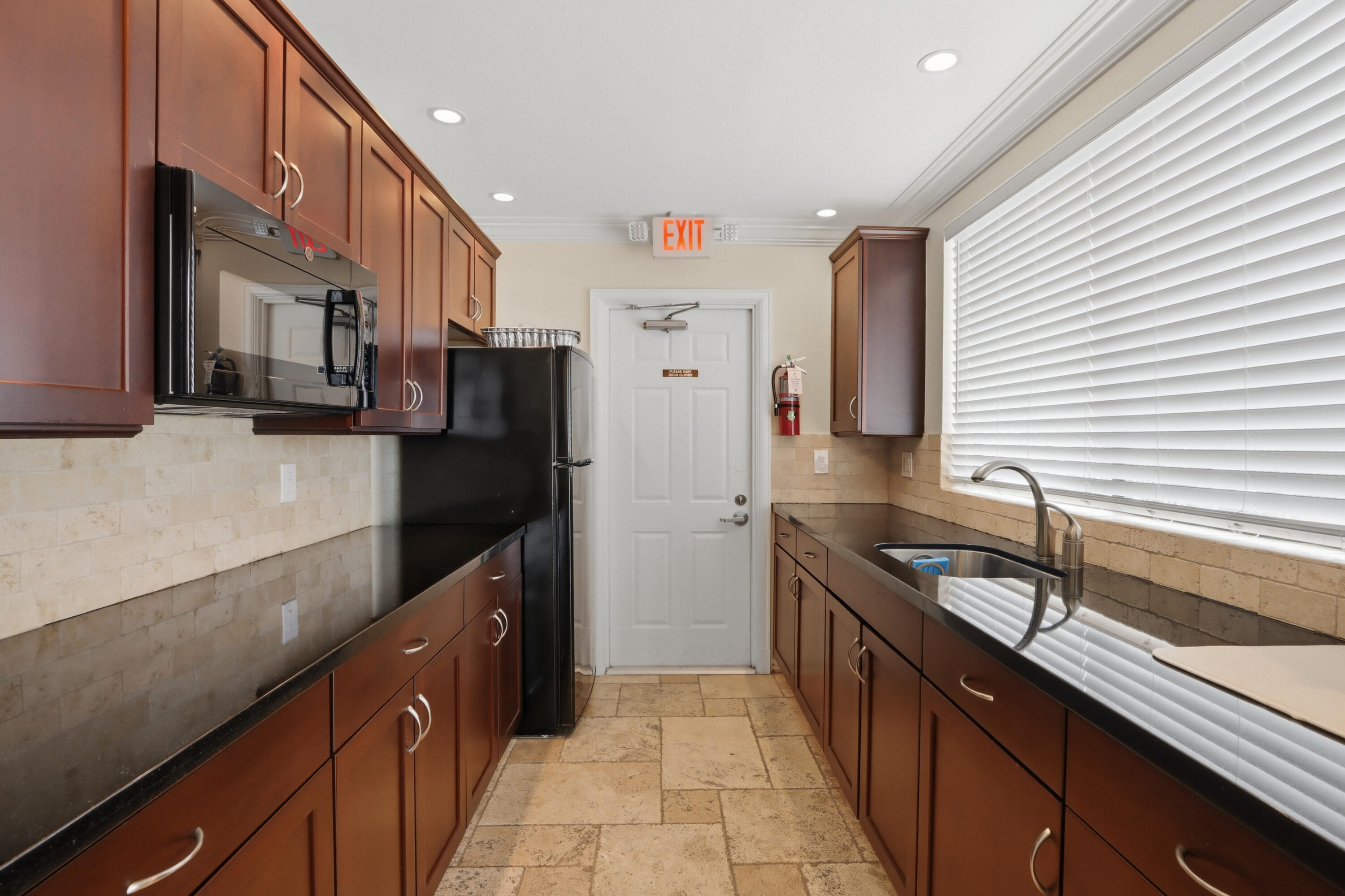 6133 Balboa Circle 302