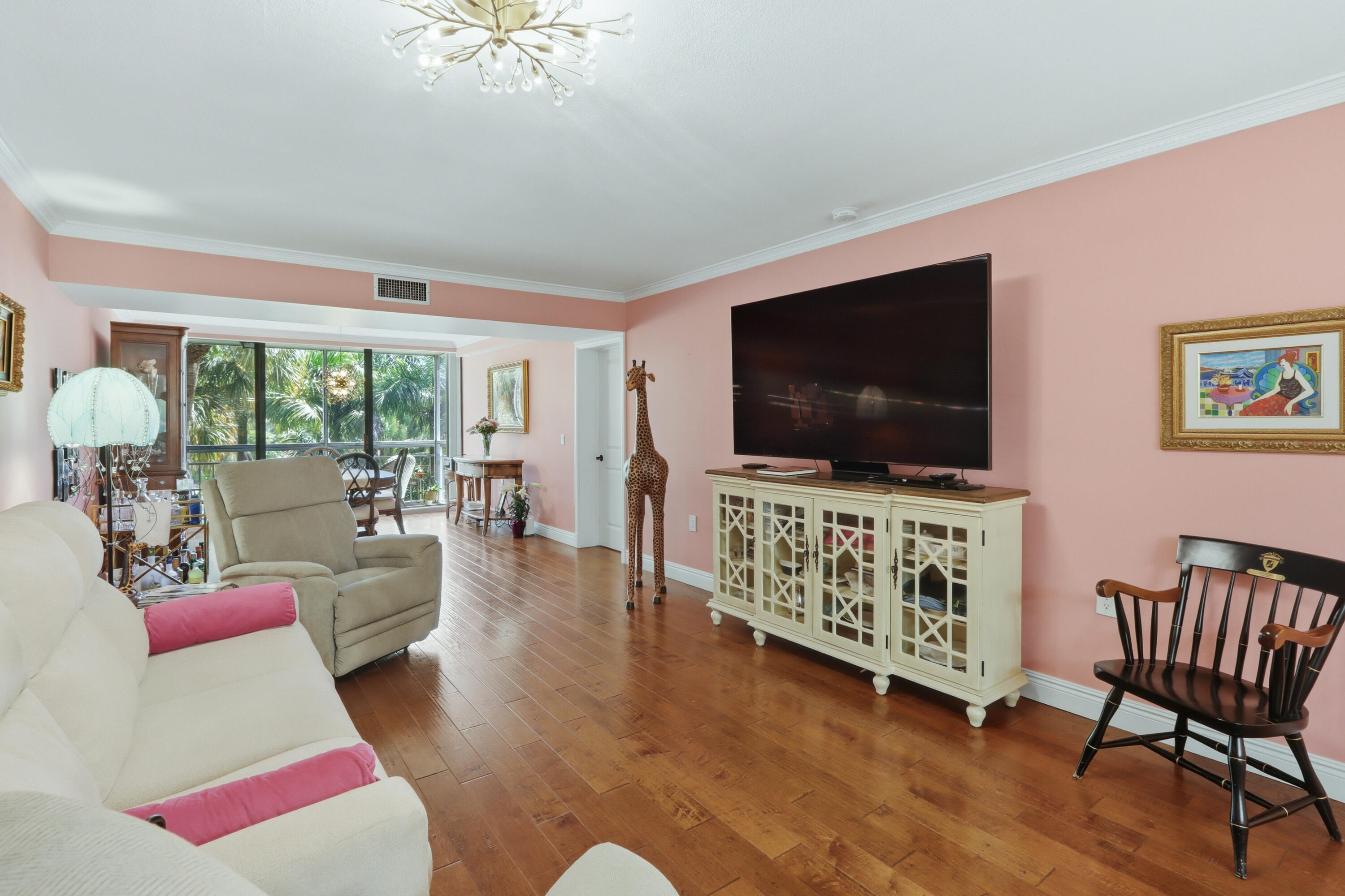 6133 Balboa Circle 302