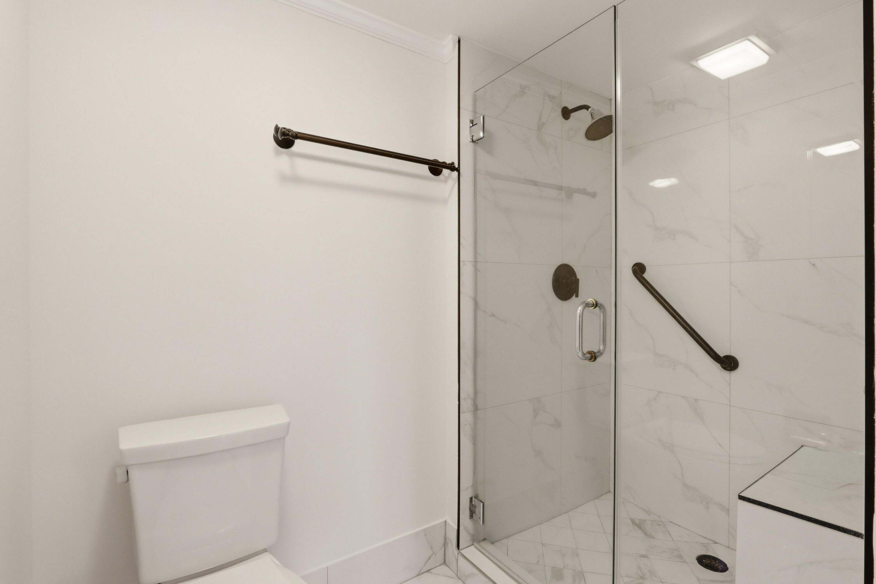 6133 Balboa Circle 302