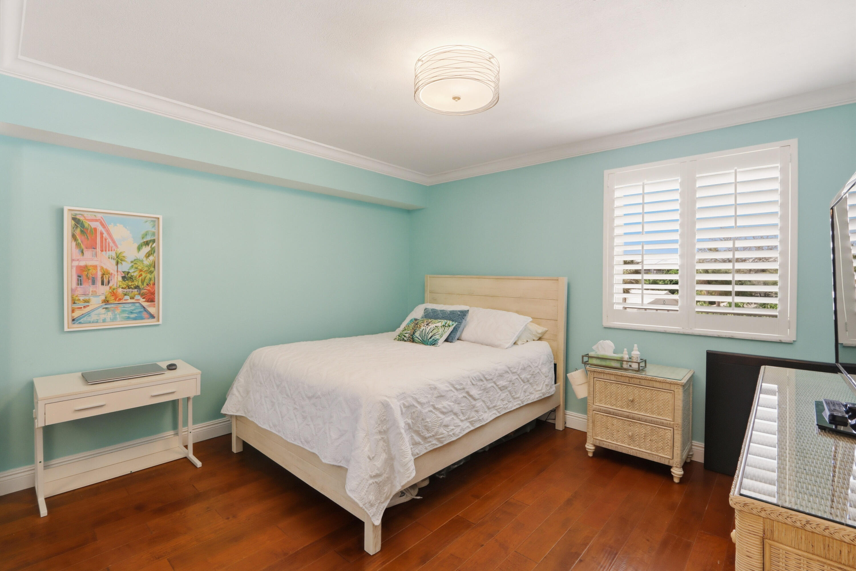 6133 Balboa Circle 302