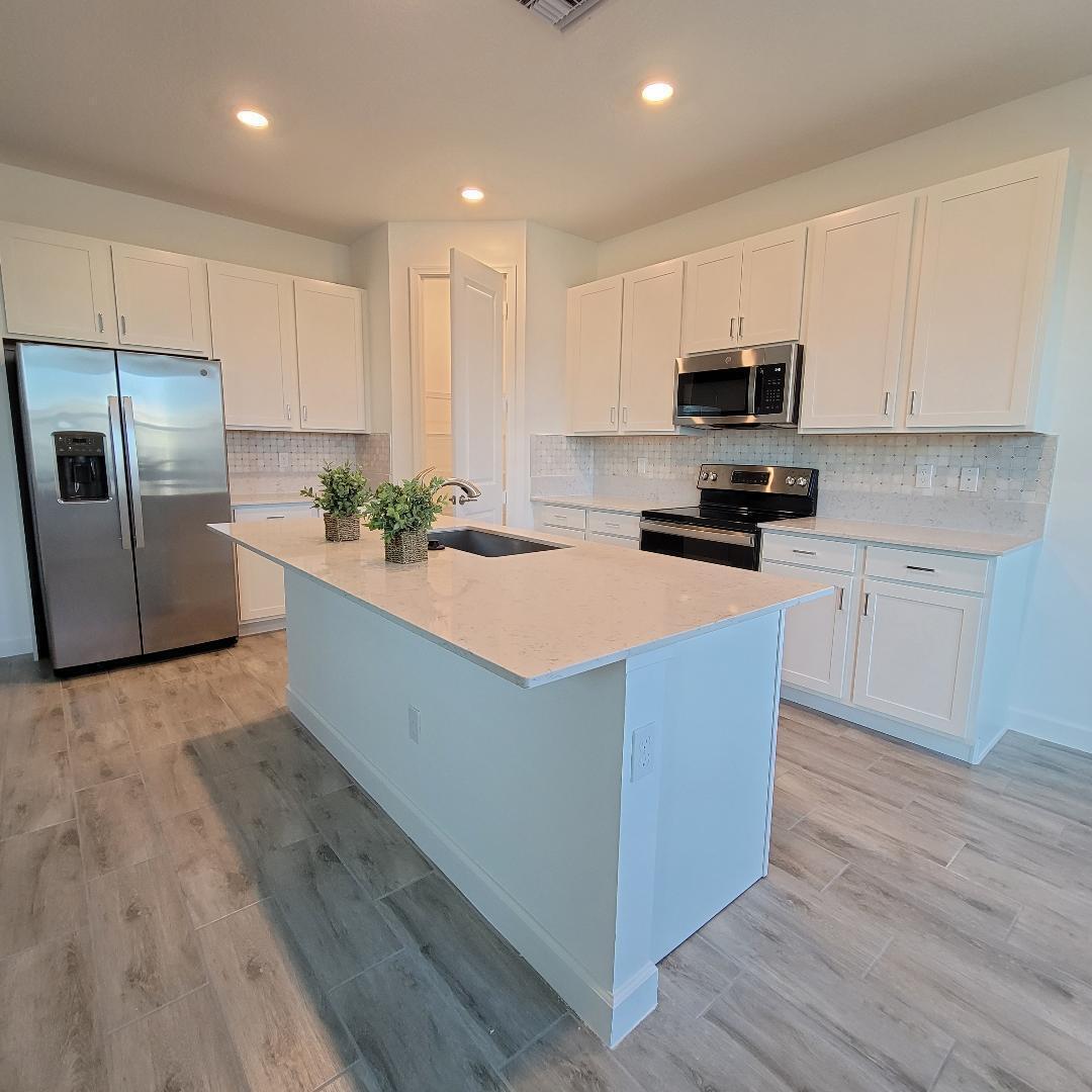 8978 Zevon Court