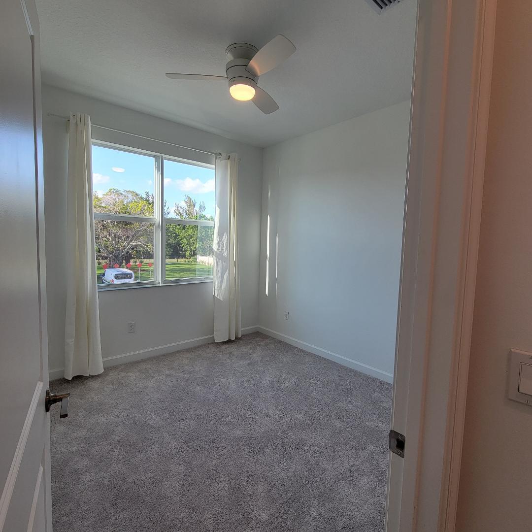 8978 Zevon Court