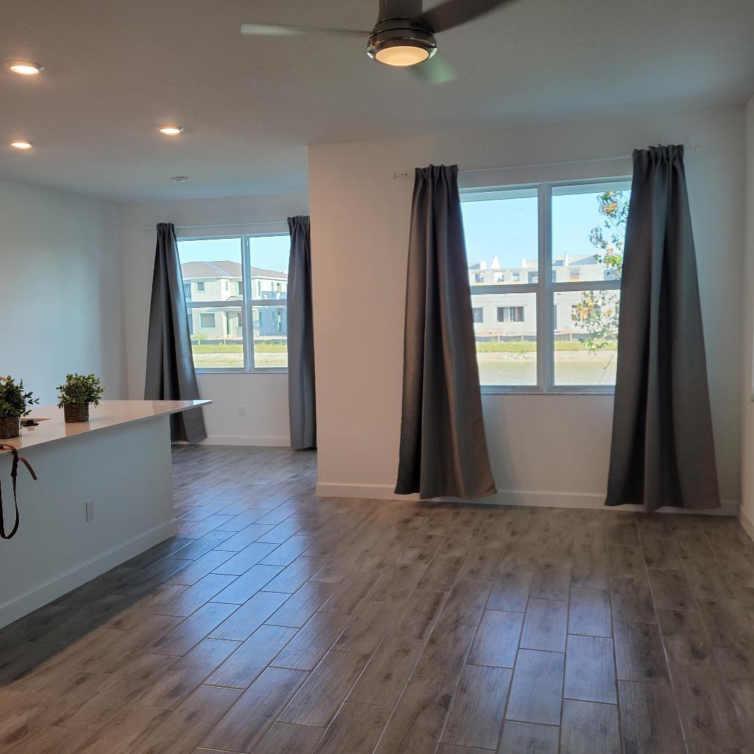 8978 Zevon Court
