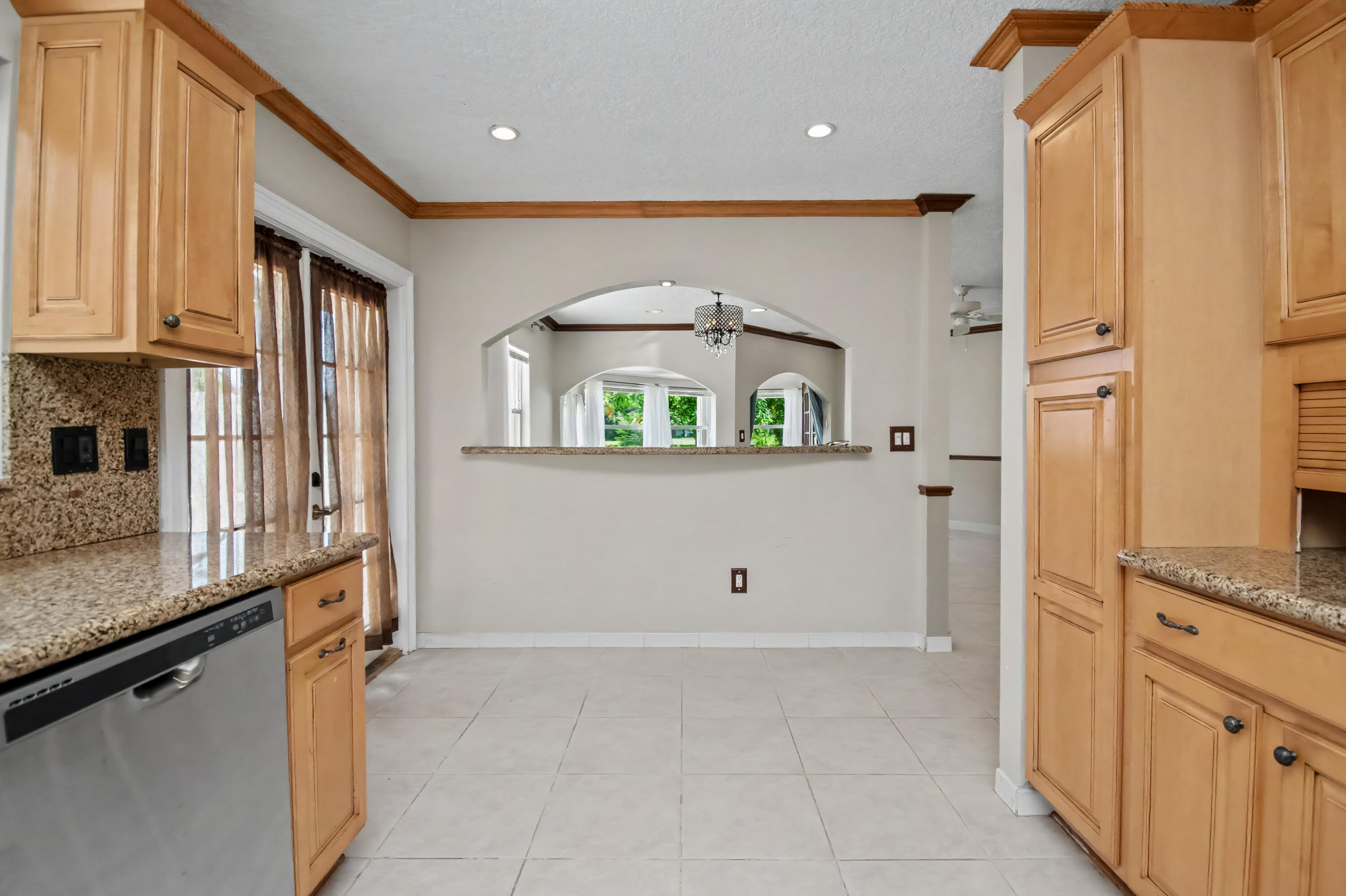 9709 Sunny Isle Circle