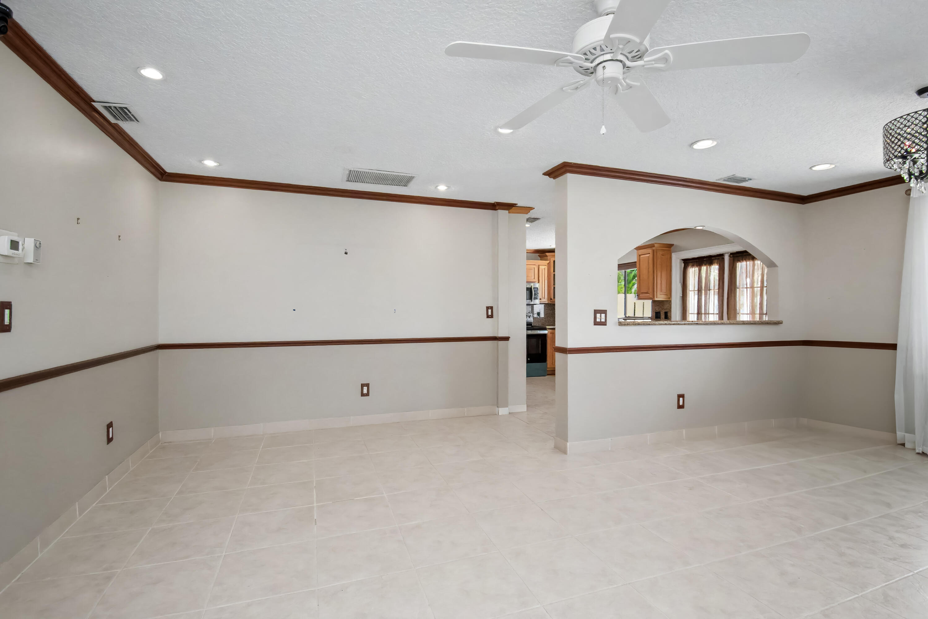 9709 Sunny Isle Circle