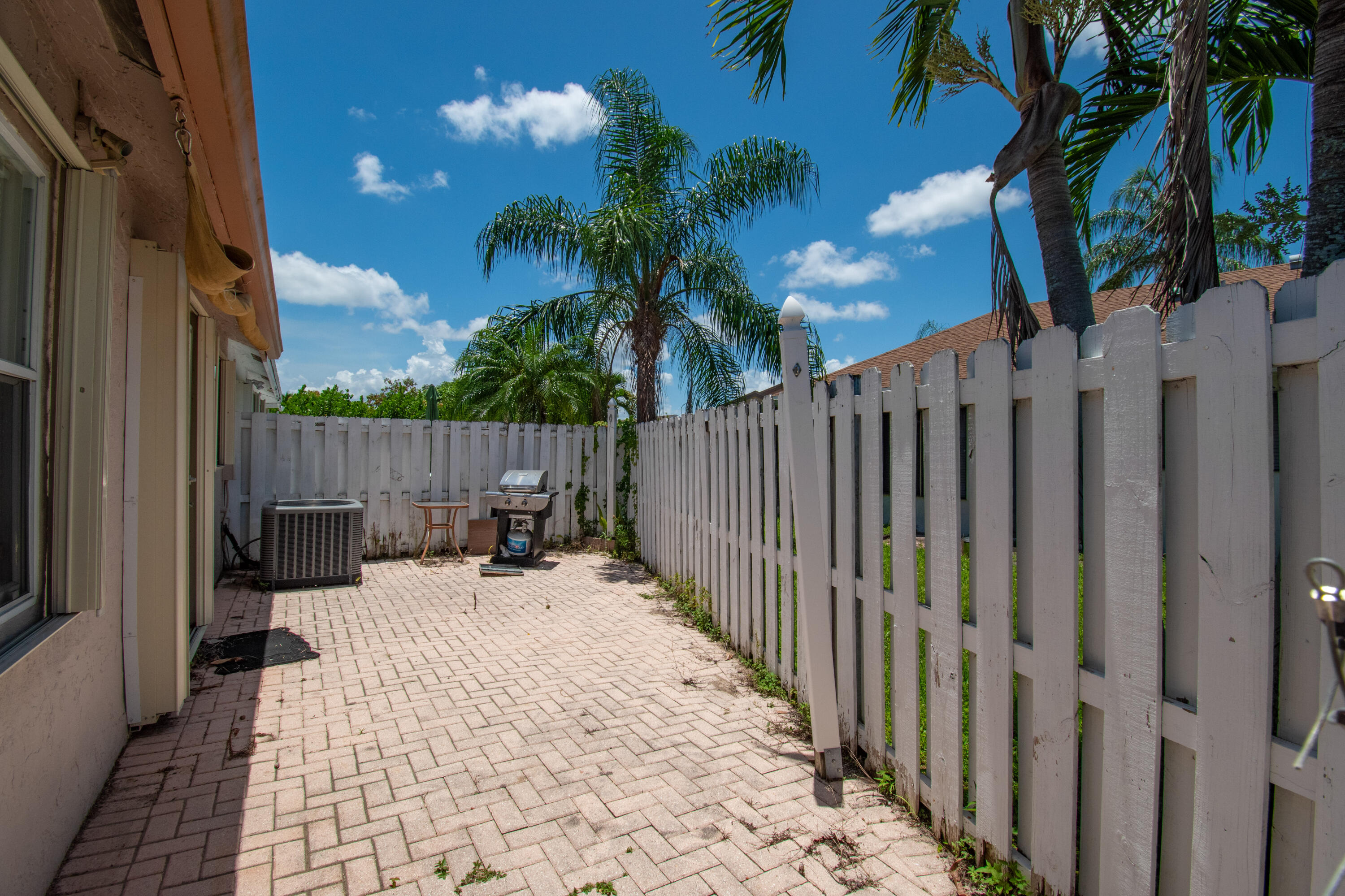 9709 Sunny Isle Circle