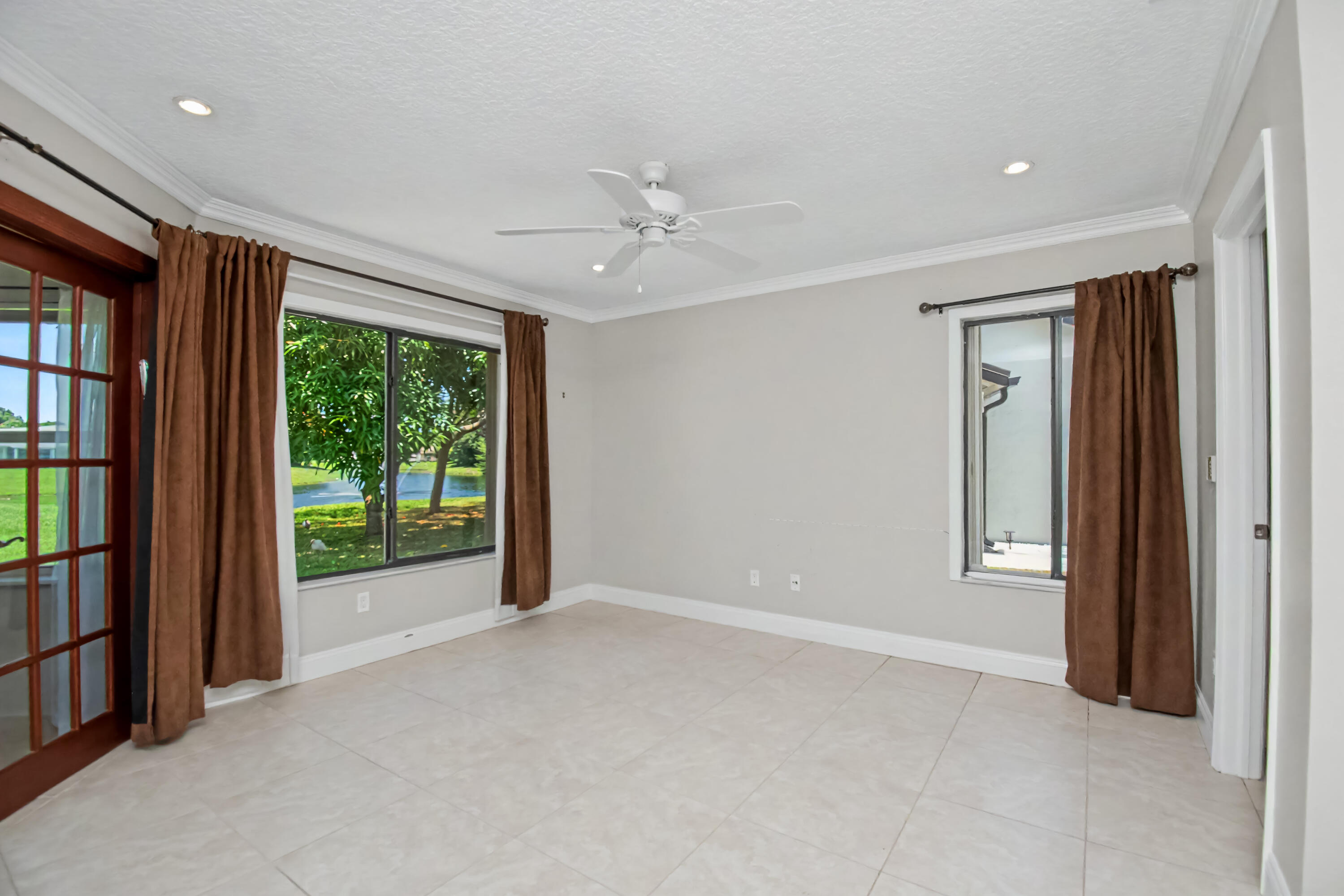 9709 Sunny Isle Circle
