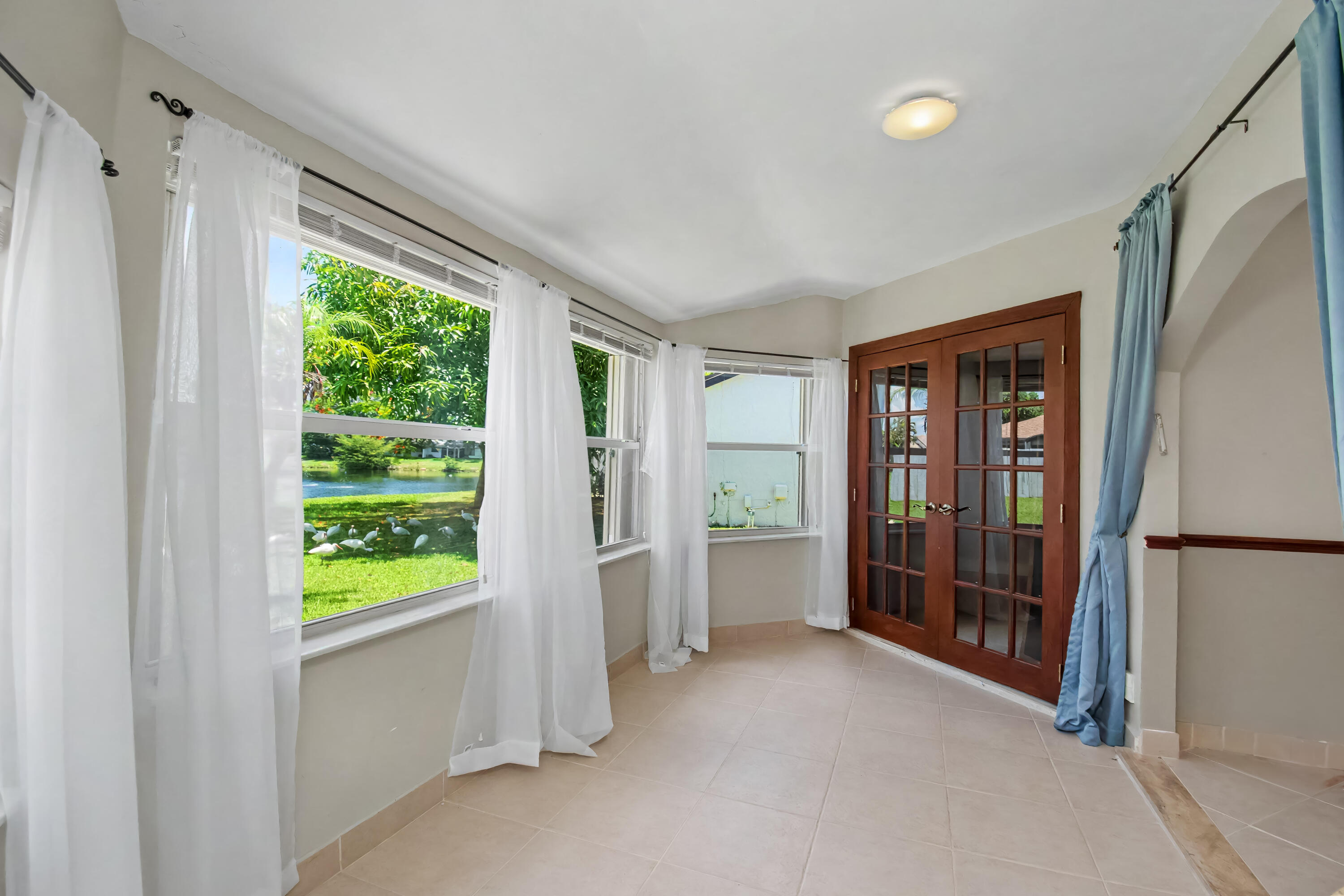 9709 Sunny Isle Circle