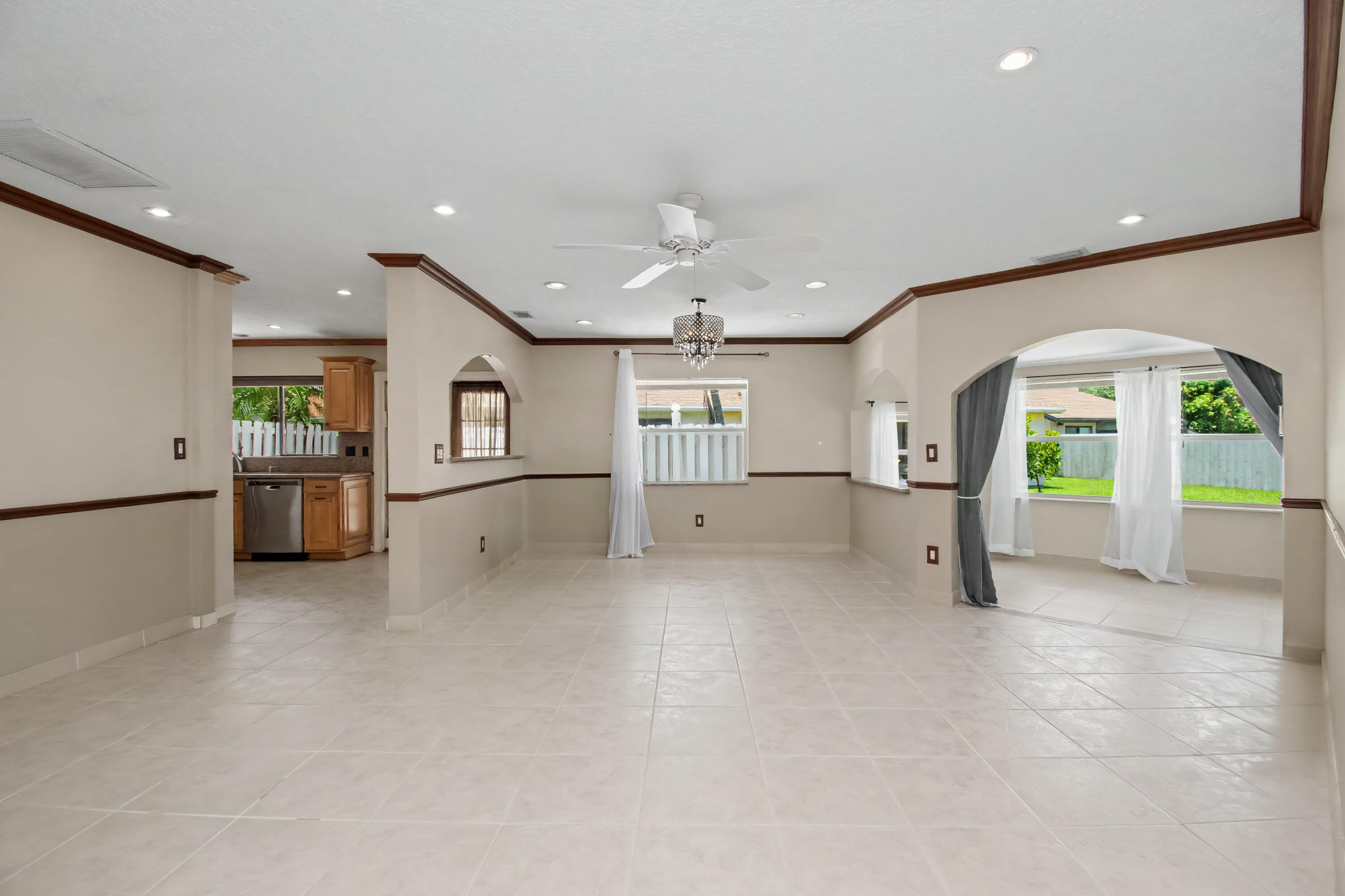 9709 Sunny Isle Circle