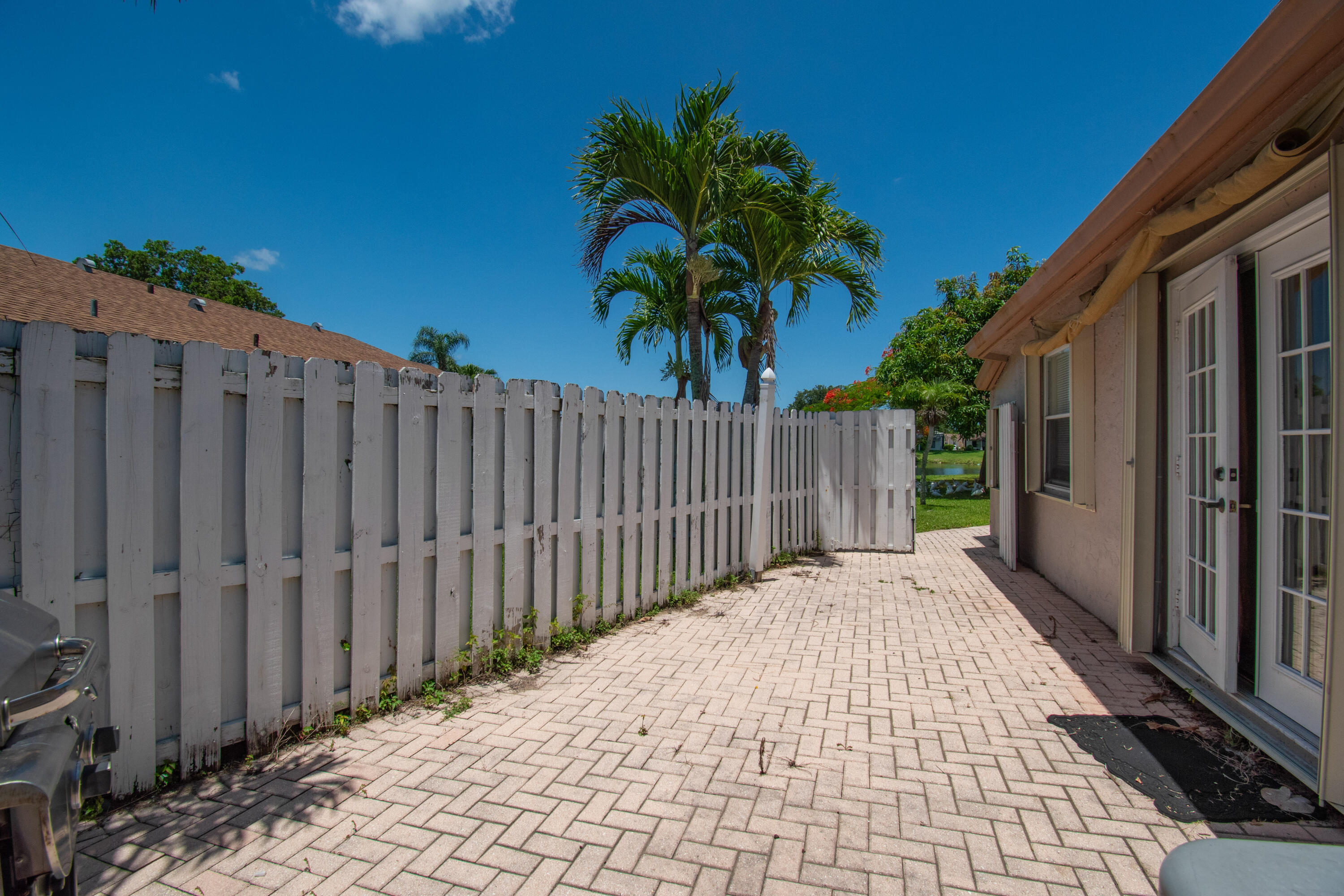 9709 Sunny Isle Circle