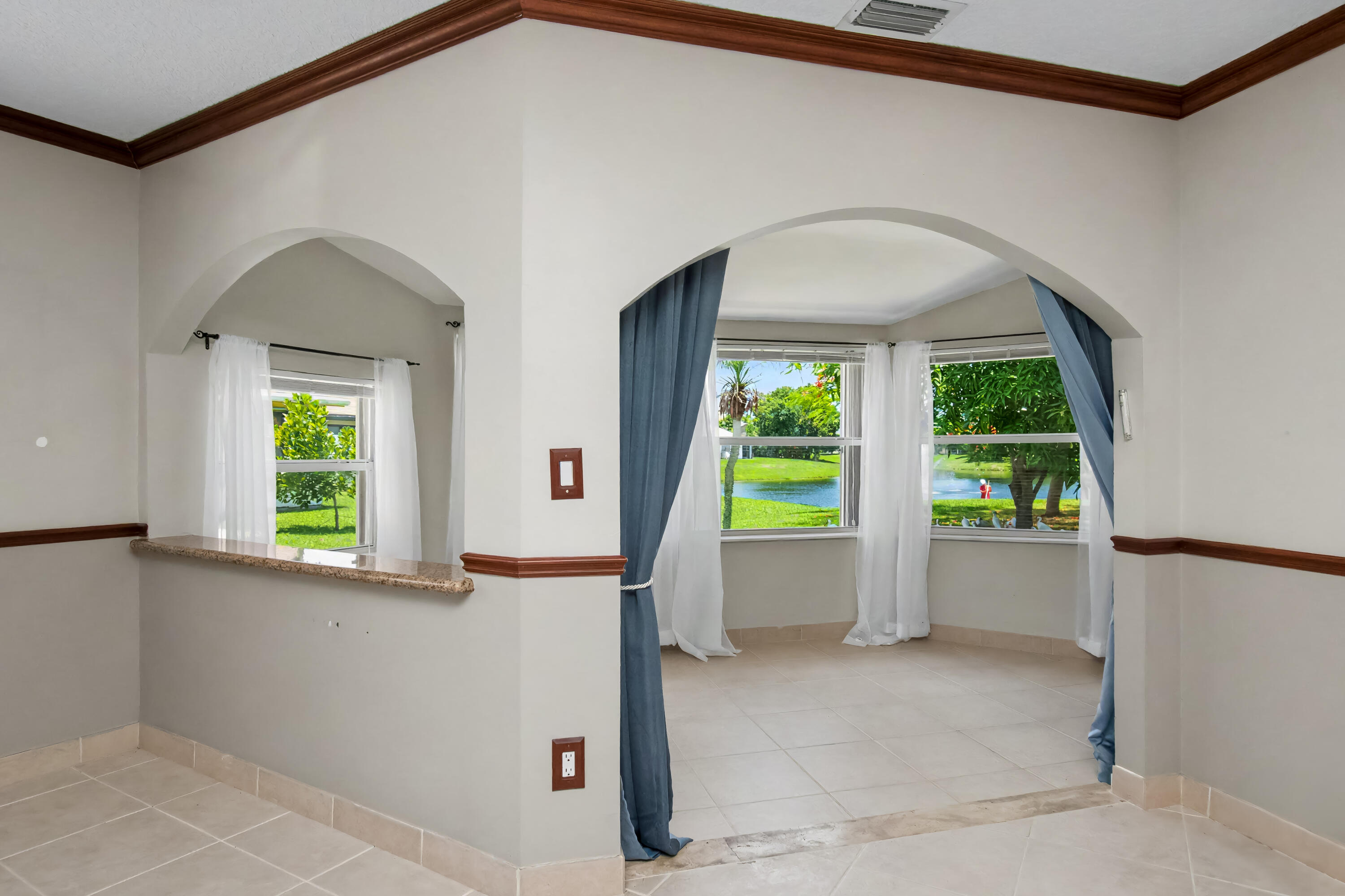9709 Sunny Isle Circle