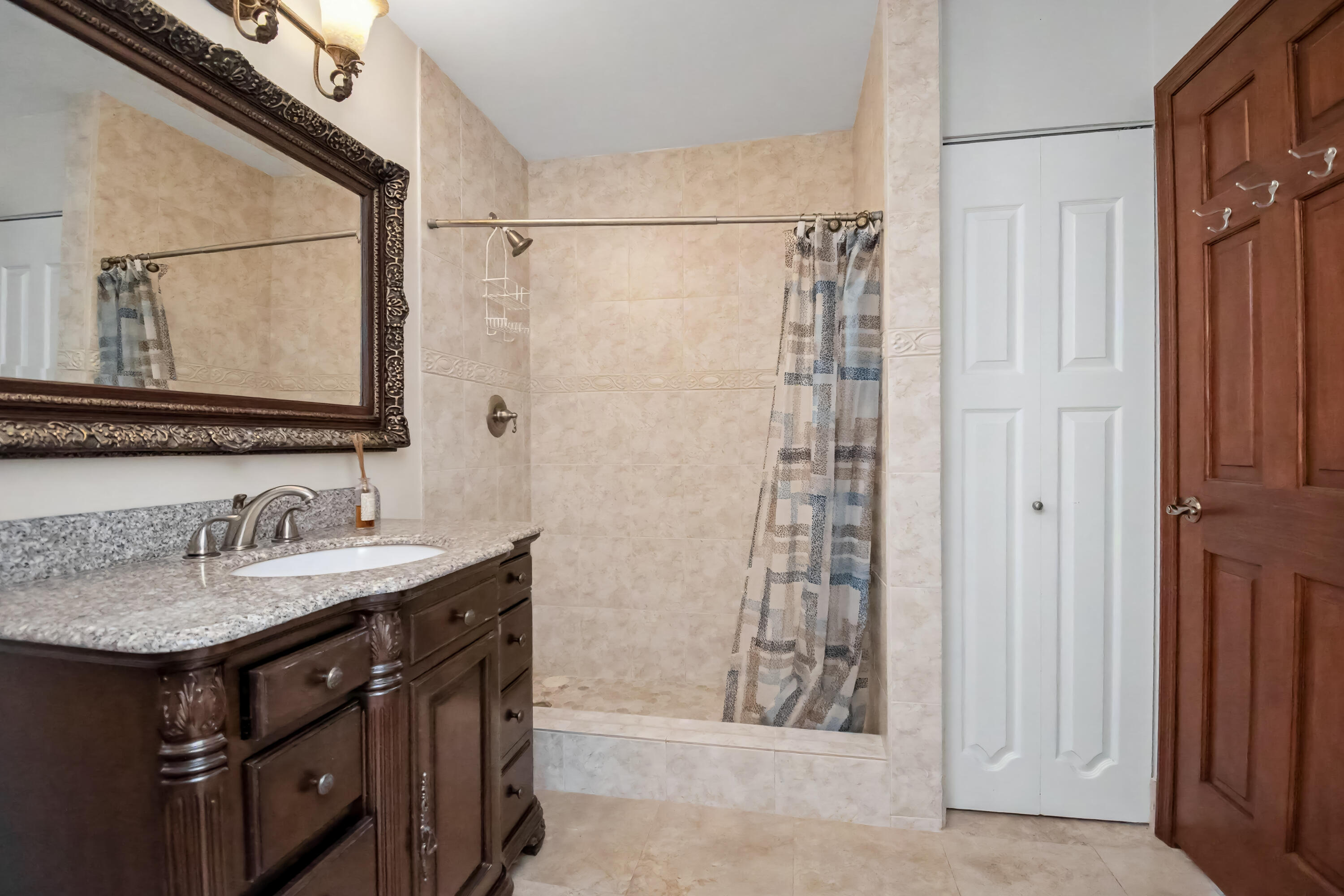 9709 Sunny Isle Circle