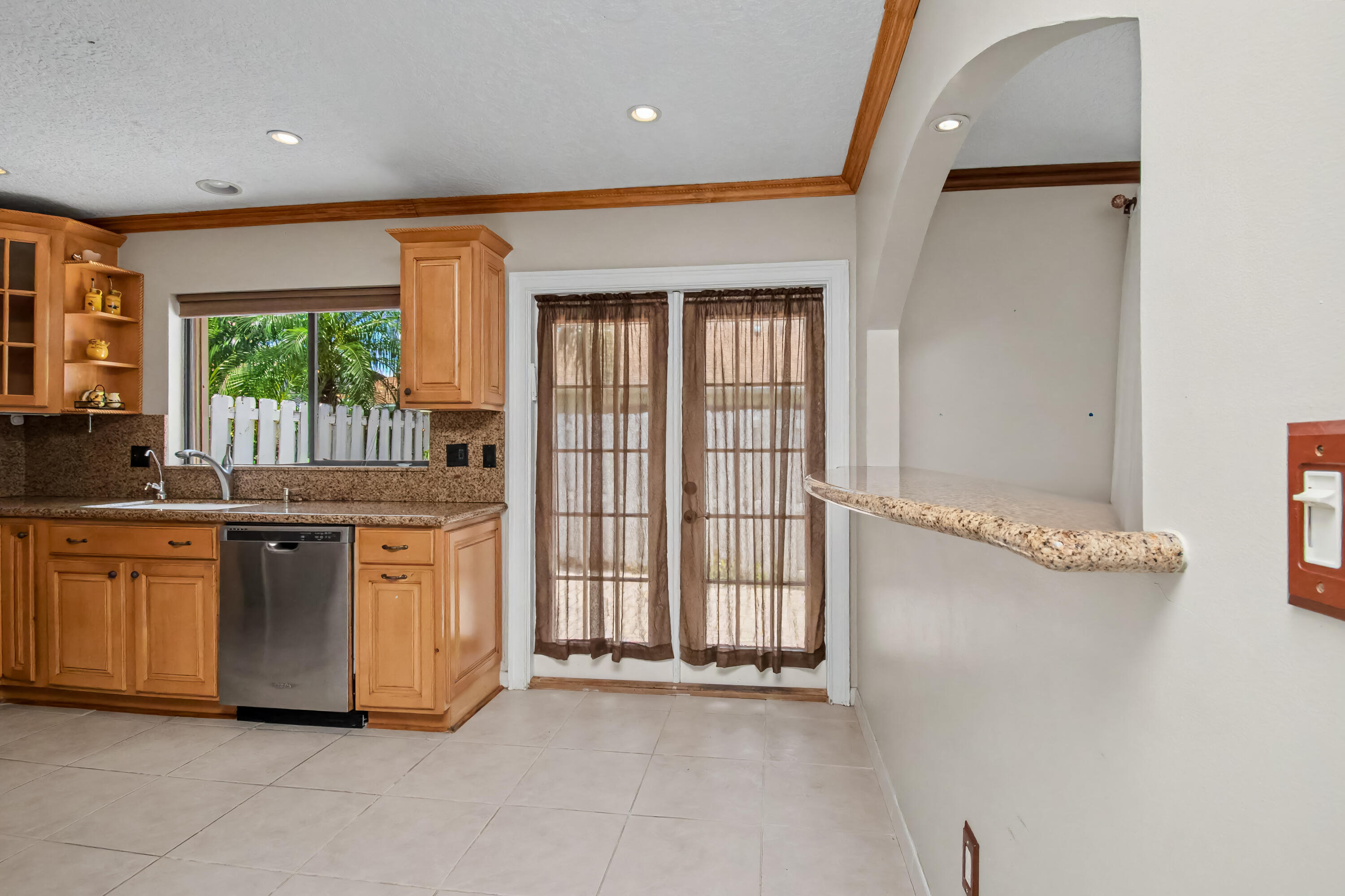 9709 Sunny Isle Circle