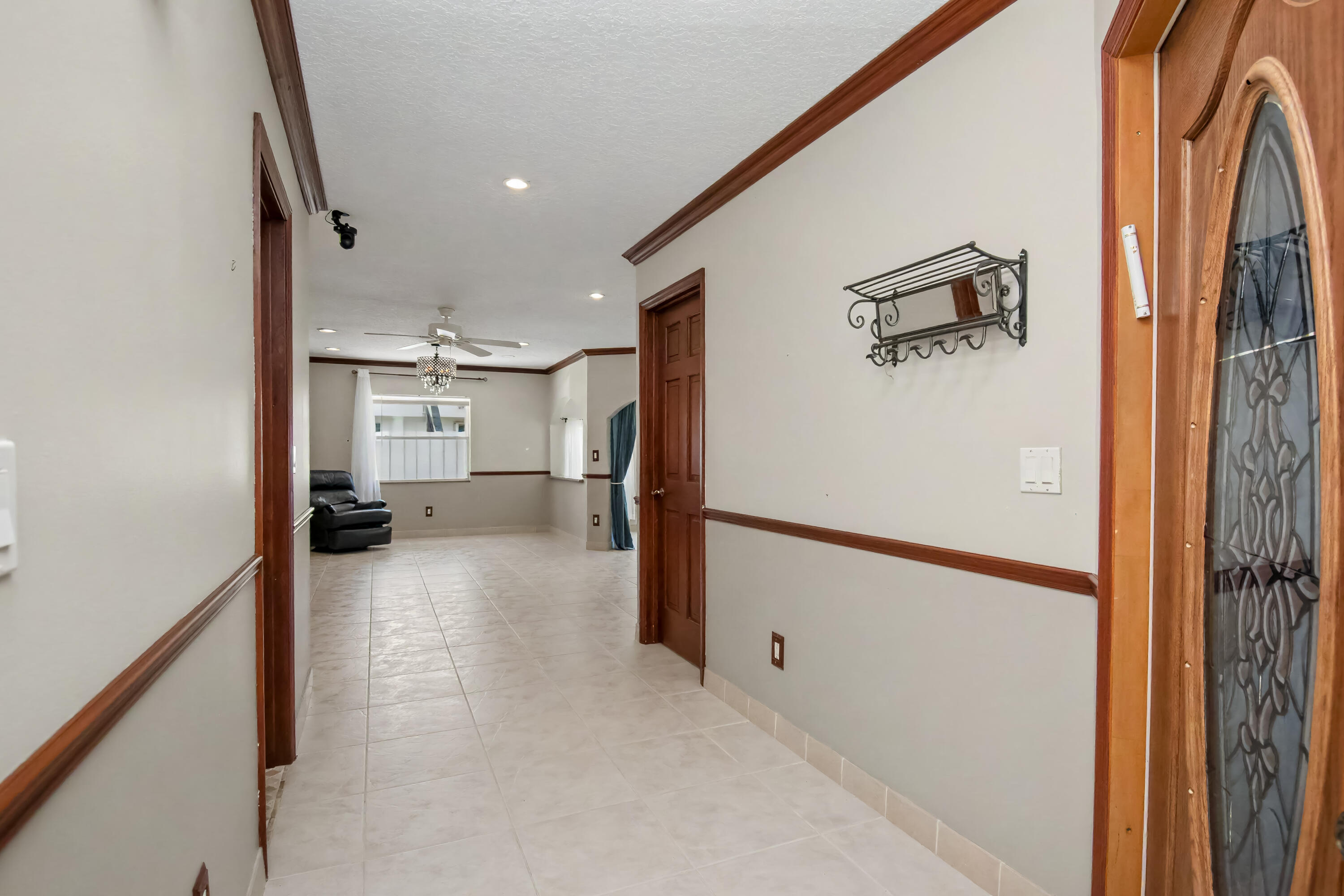 9709 Sunny Isle Circle