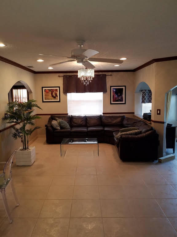 9709 Sunny Isle Circle