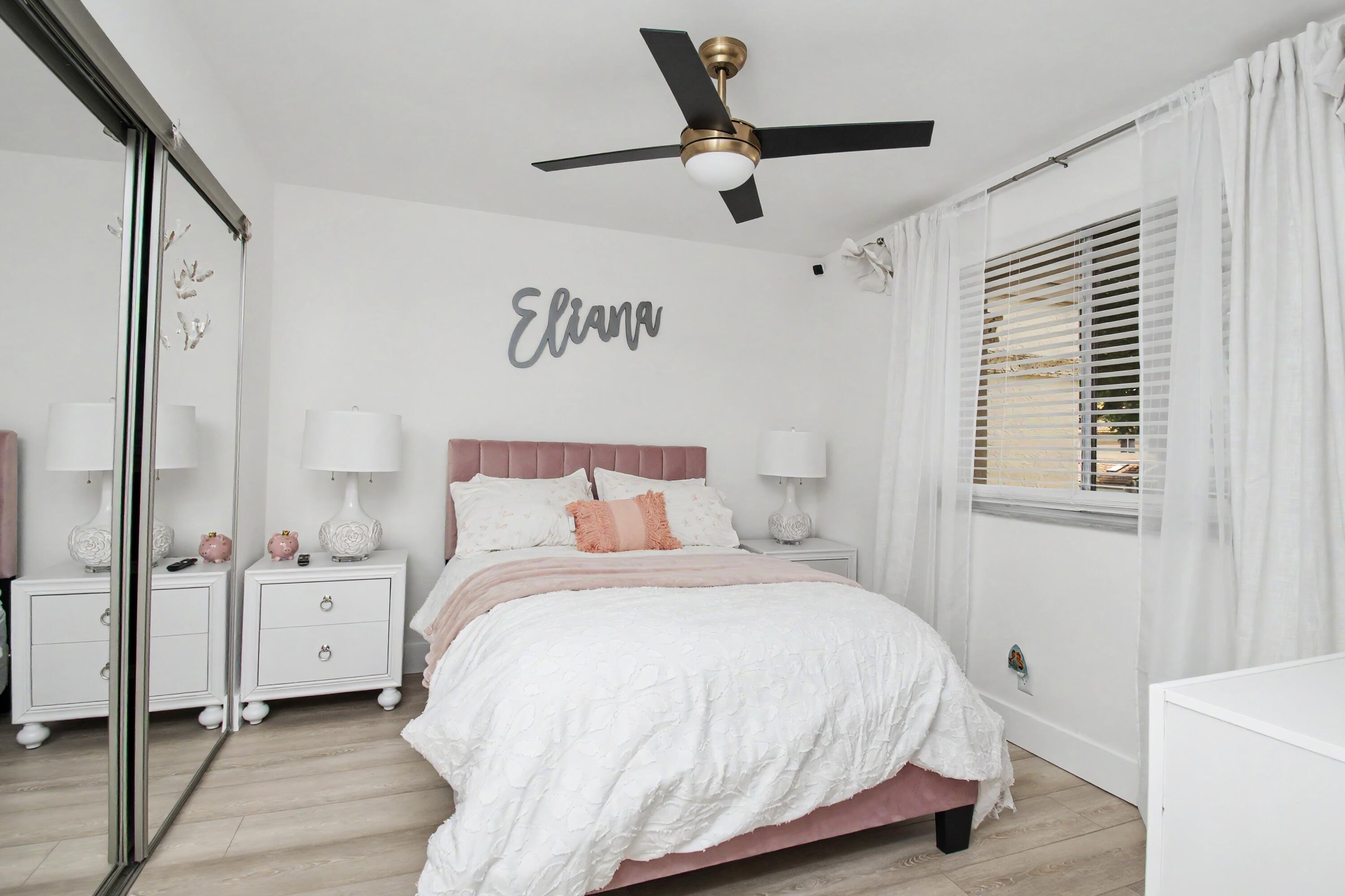 6744 Via Regina