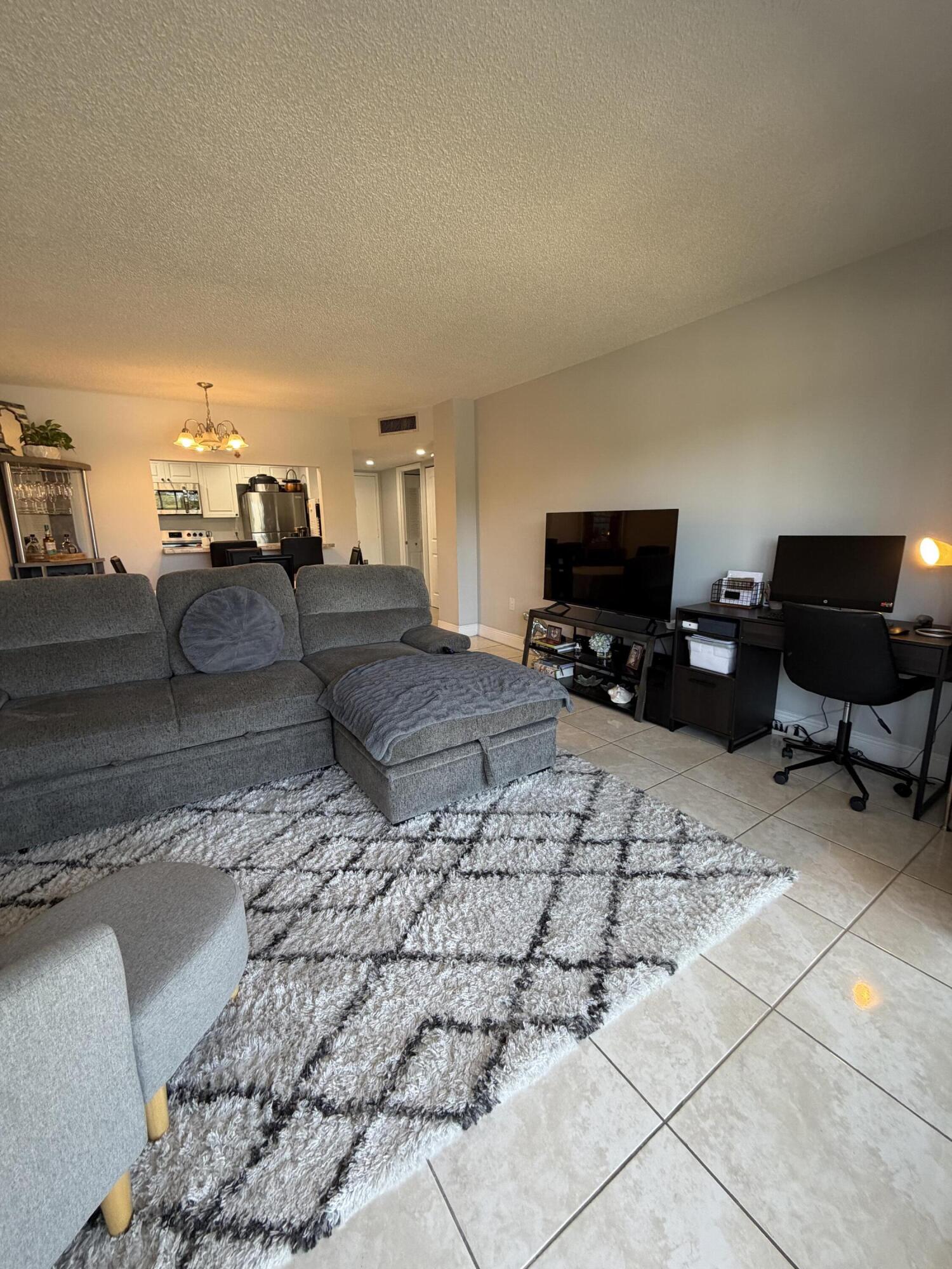 4174 Inverrary Drive 309