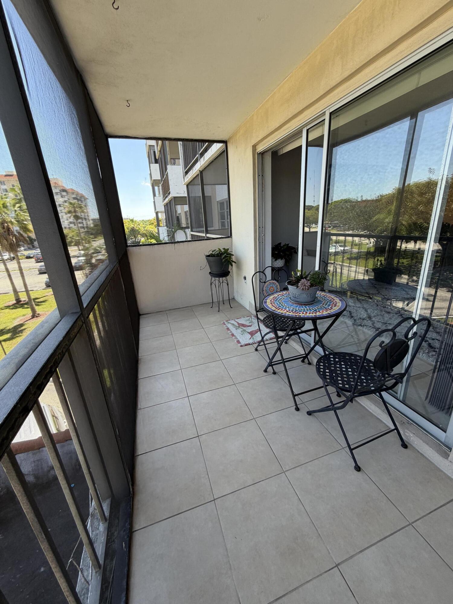 4174 Inverrary Drive 309