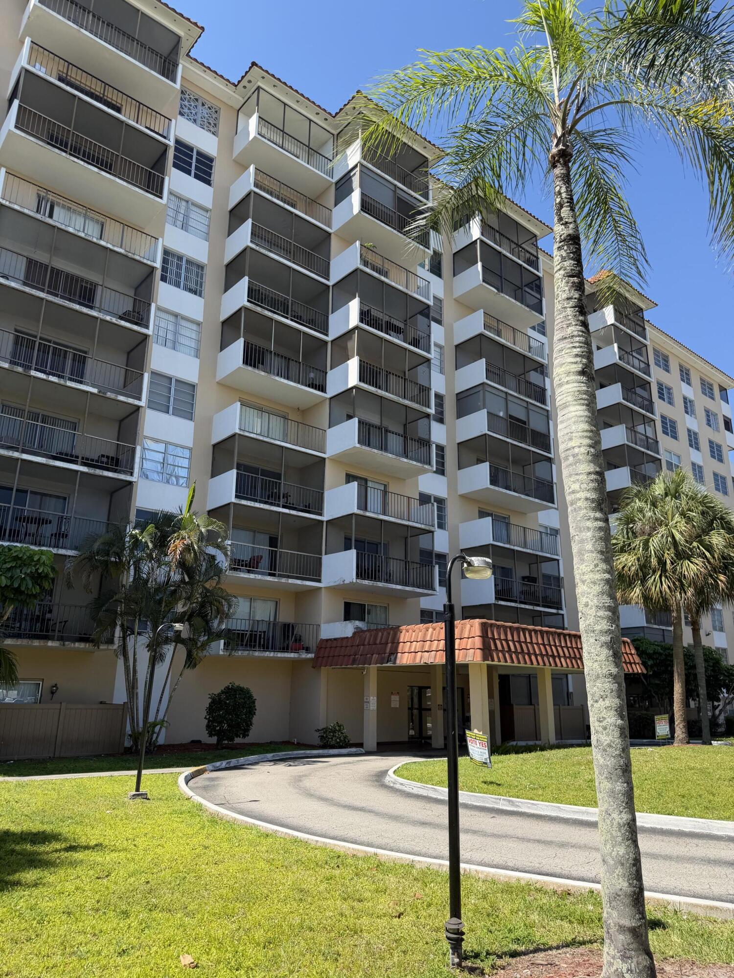 4174 Inverrary Drive 309