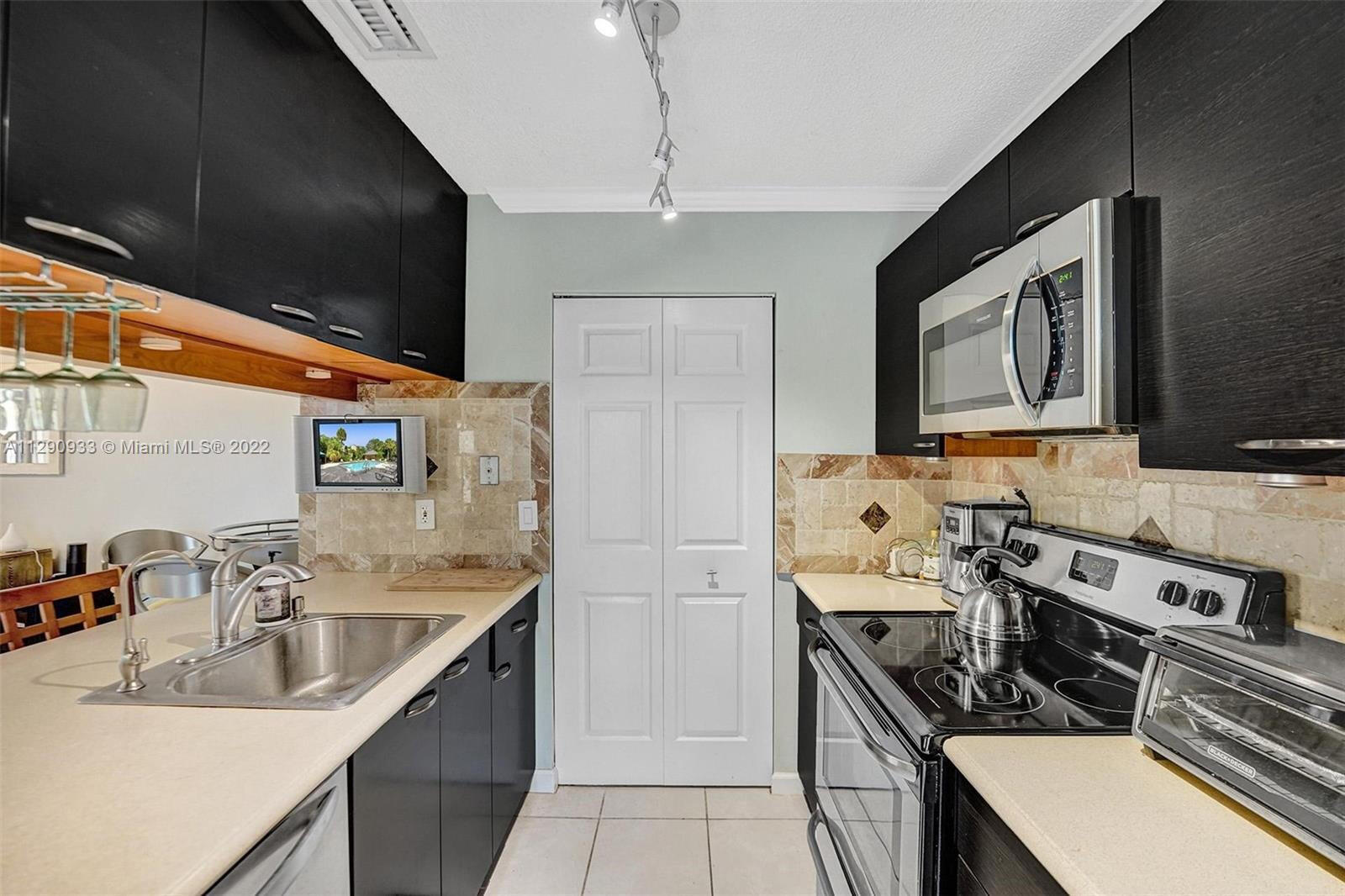 22322 Pineapple Walk Drive