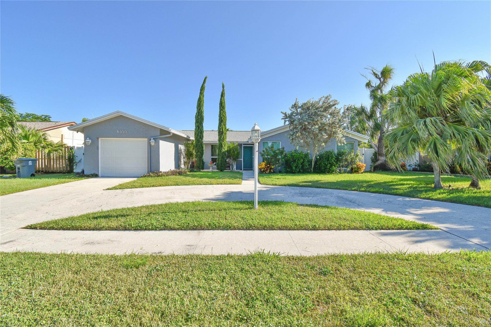 6550 Country Wood Way