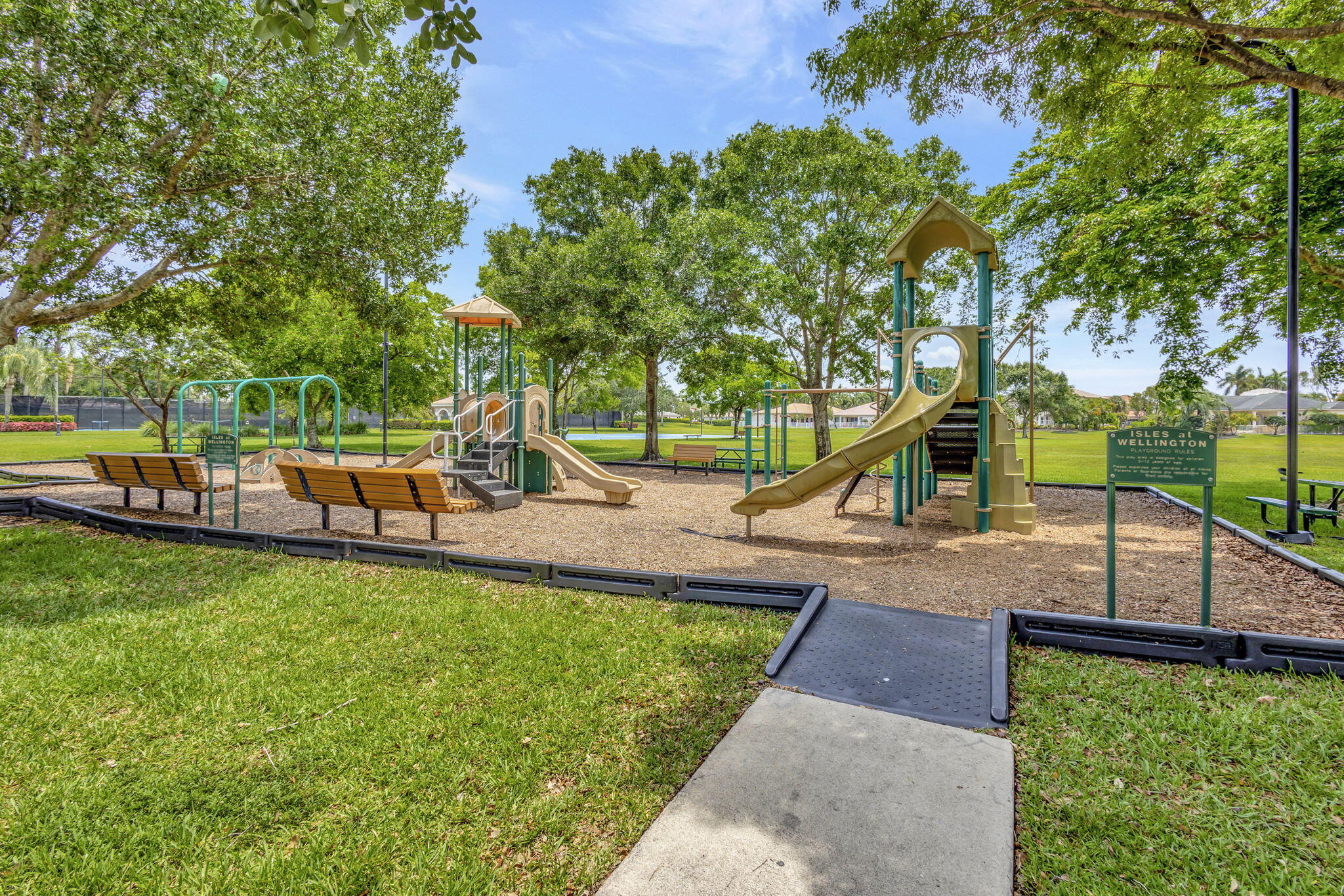 4293 Mariners Cove Drive