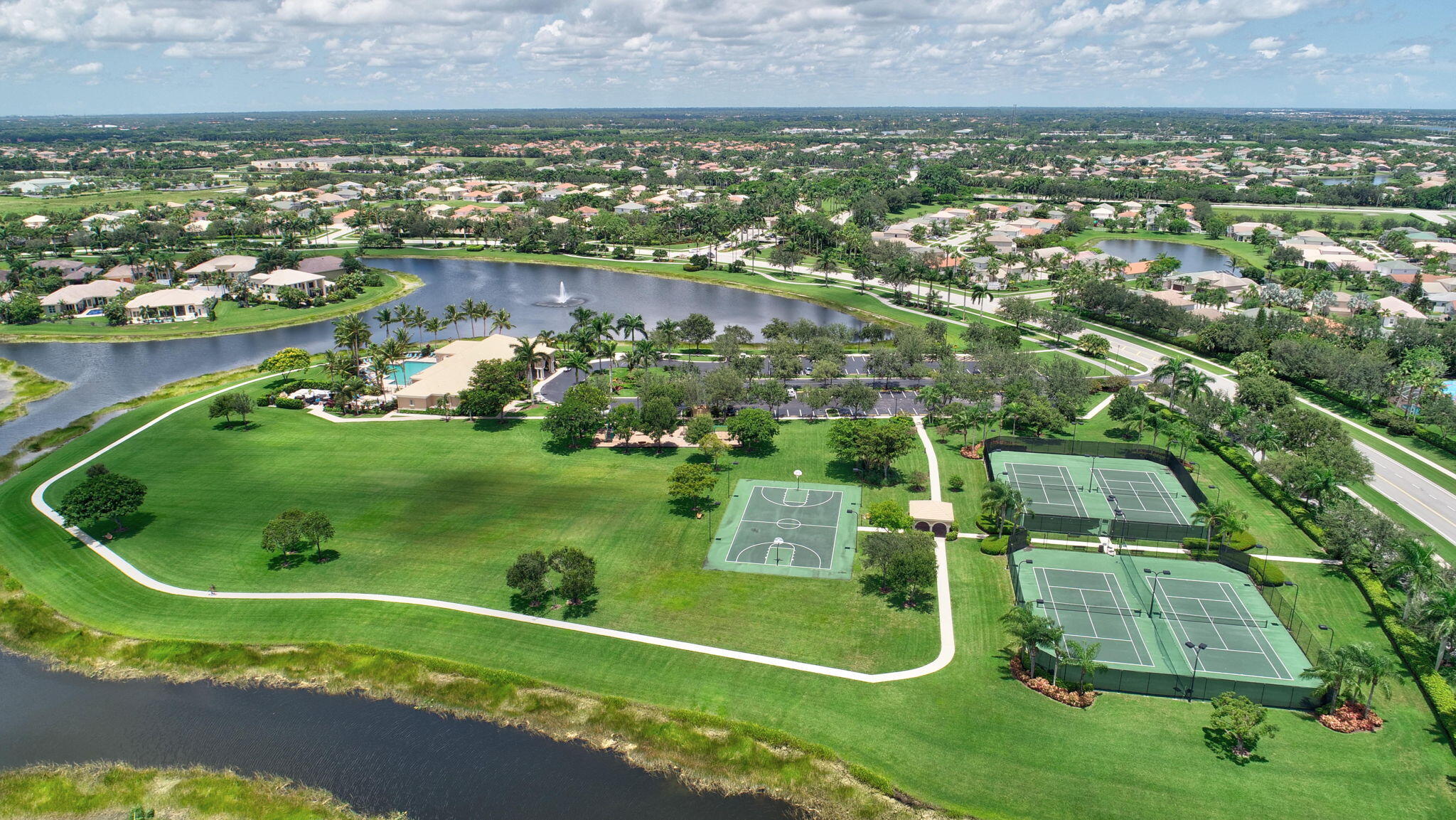 4293 Mariners Cove Drive