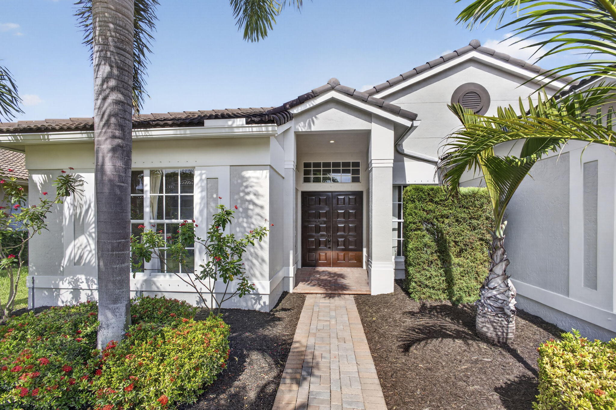 4293 Mariners Cove Drive