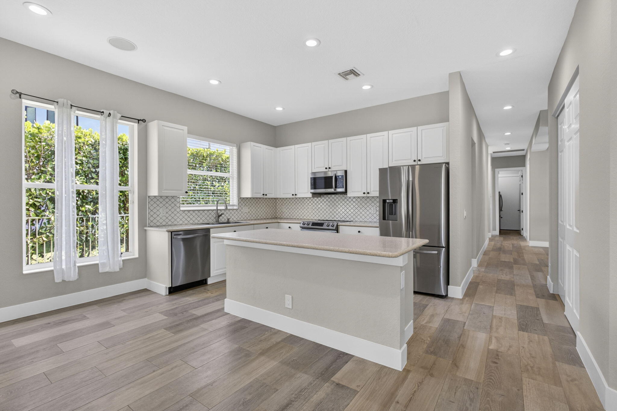 4293 Mariners Cove Drive