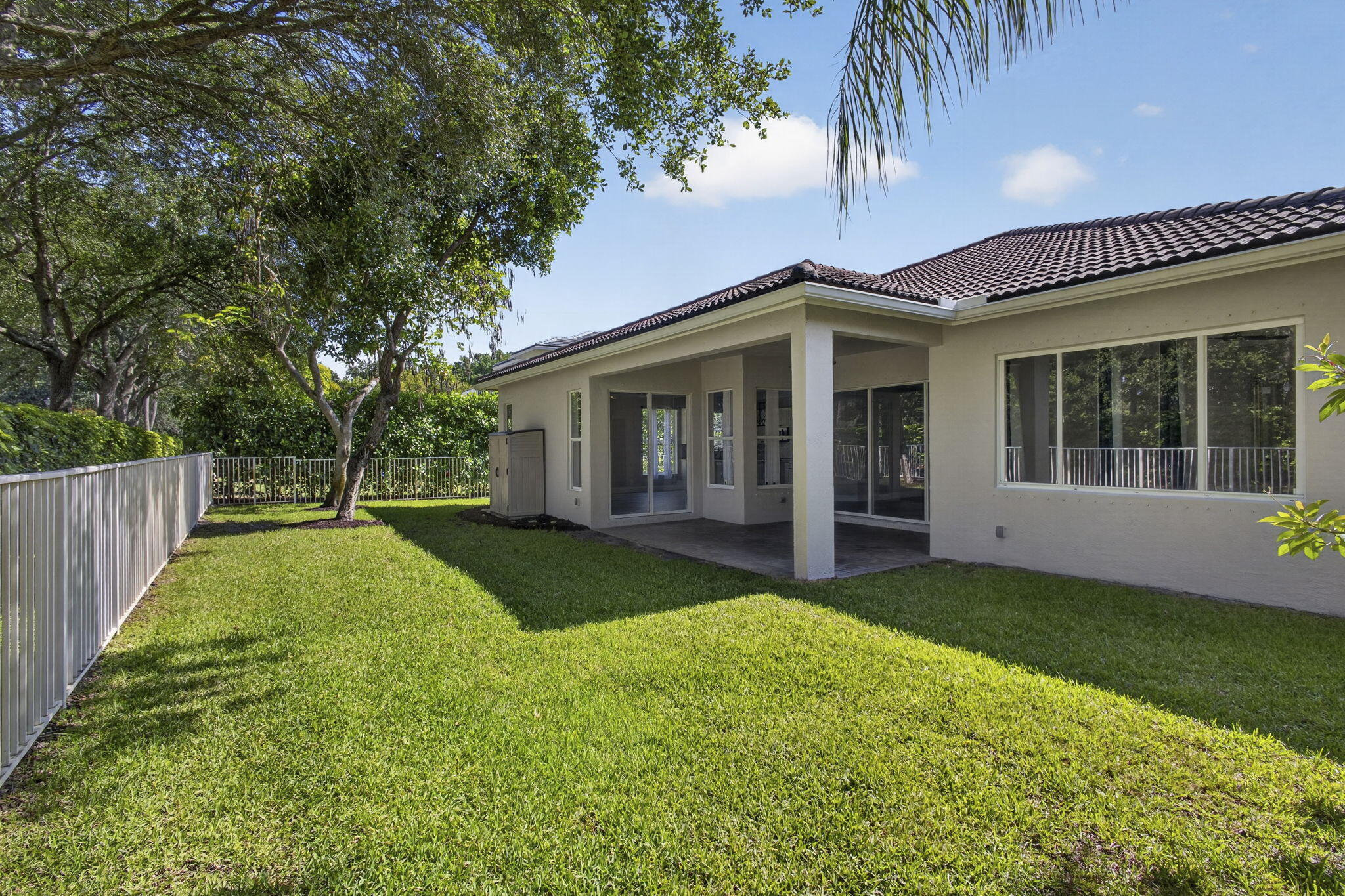 4293 Mariners Cove Drive