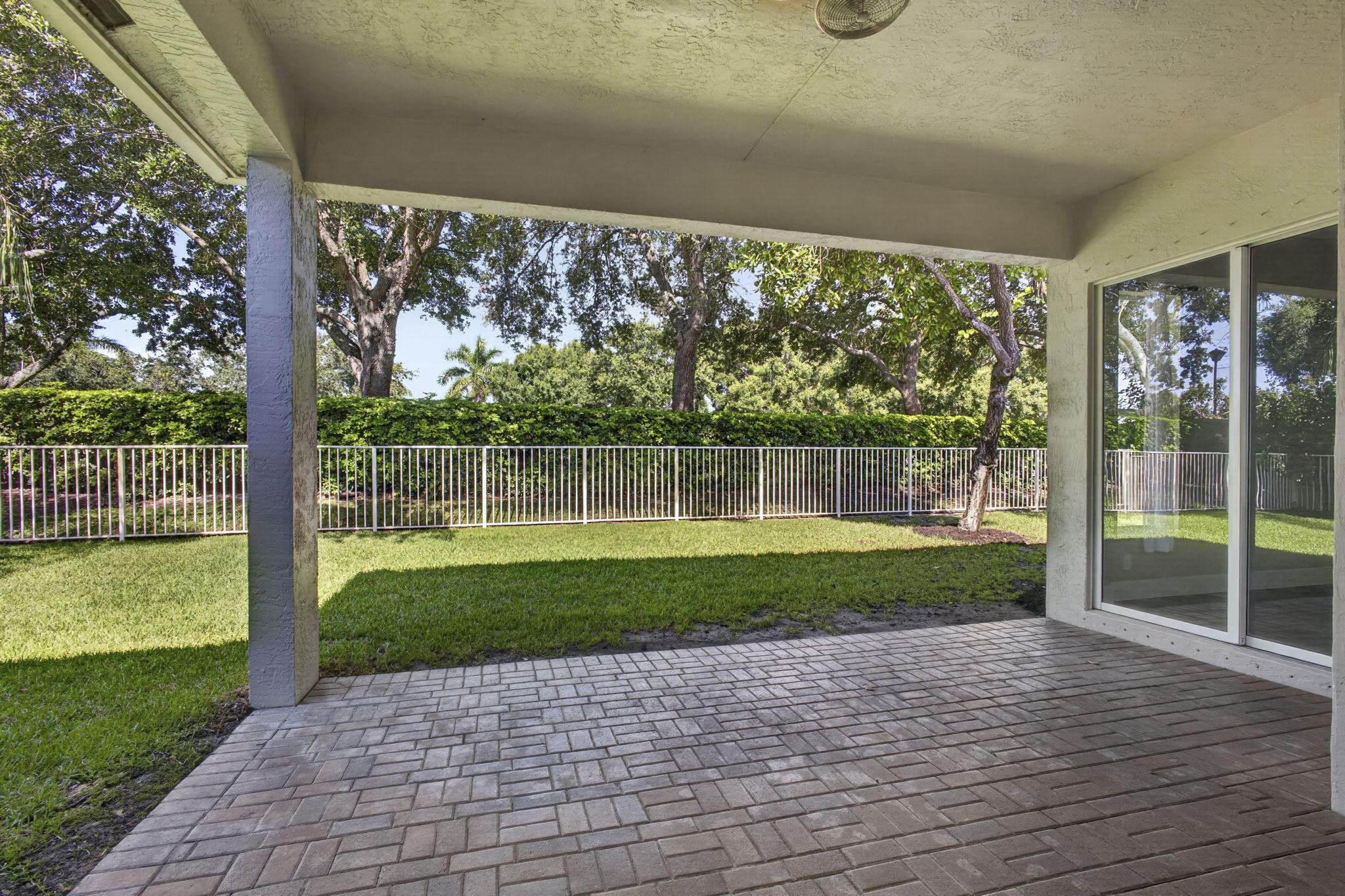 4293 Mariners Cove Drive