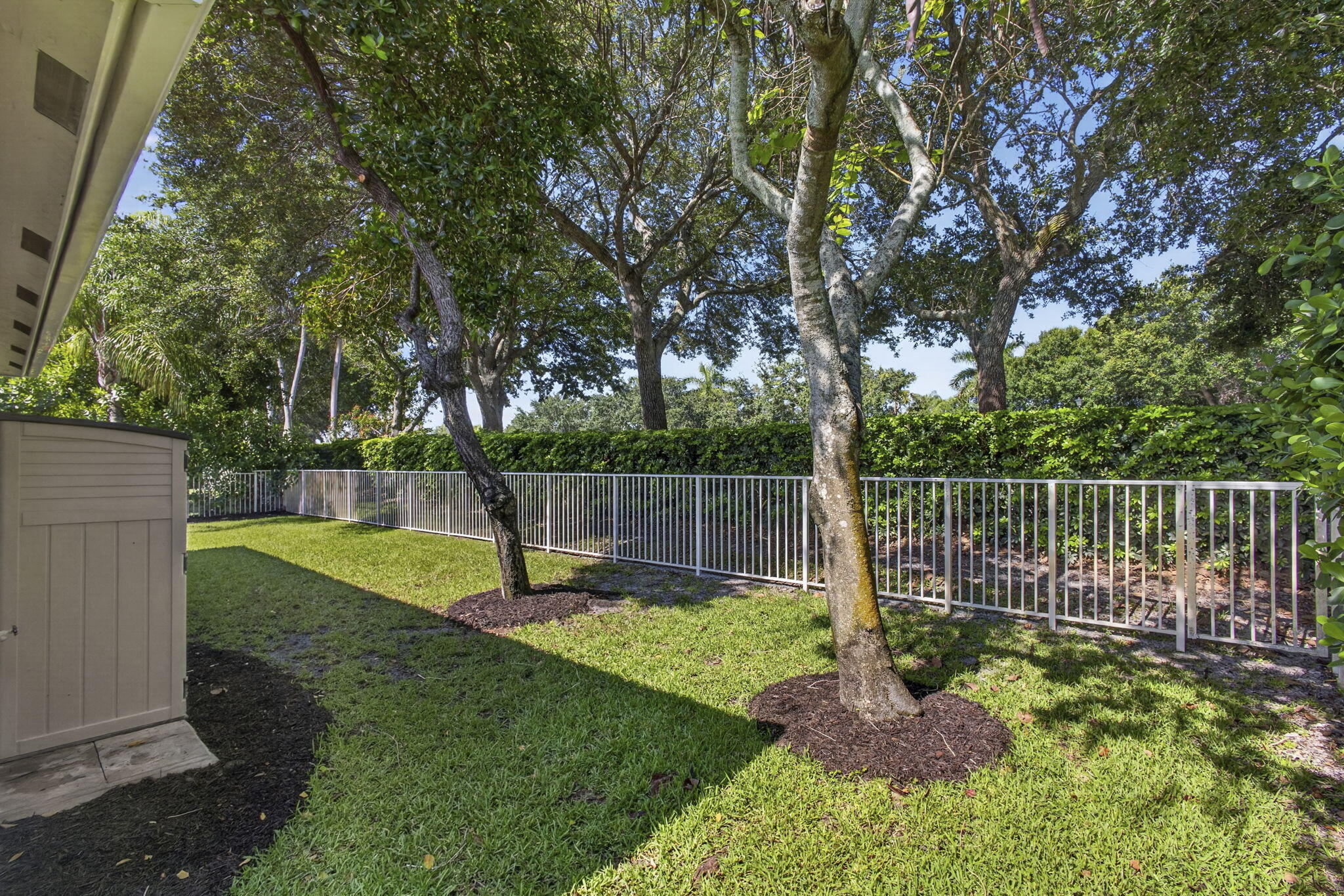 4293 Mariners Cove Drive