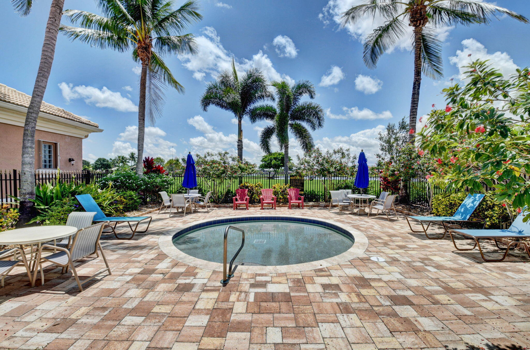 4293 Mariners Cove Drive