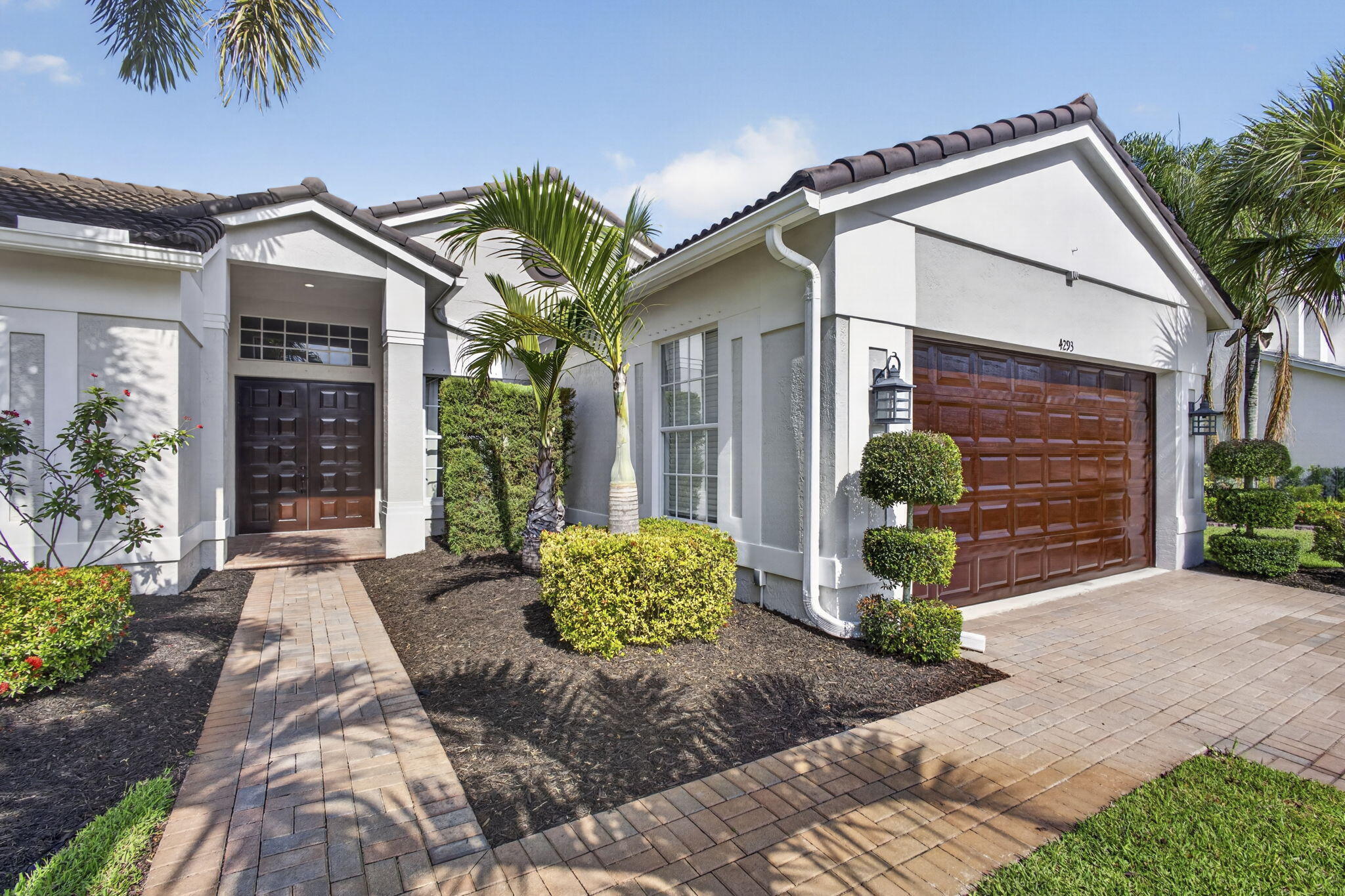4293 Mariners Cove Drive